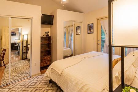 Holiday home G Sasquatch Sleeps 13 Gatlinburg
