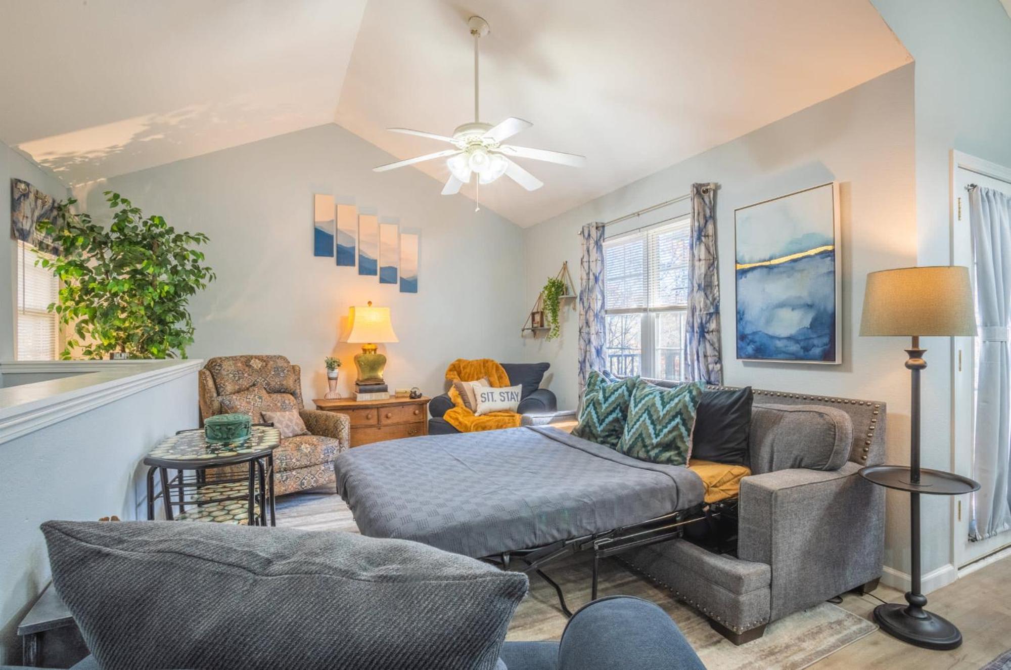 Sasquatch Cde Sleeps 35 Holiday home