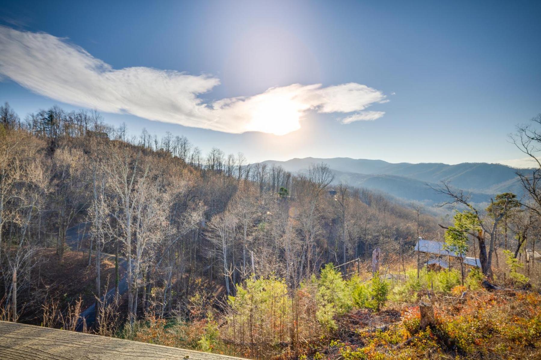 The Homestead And The Shed * Gatlinburg