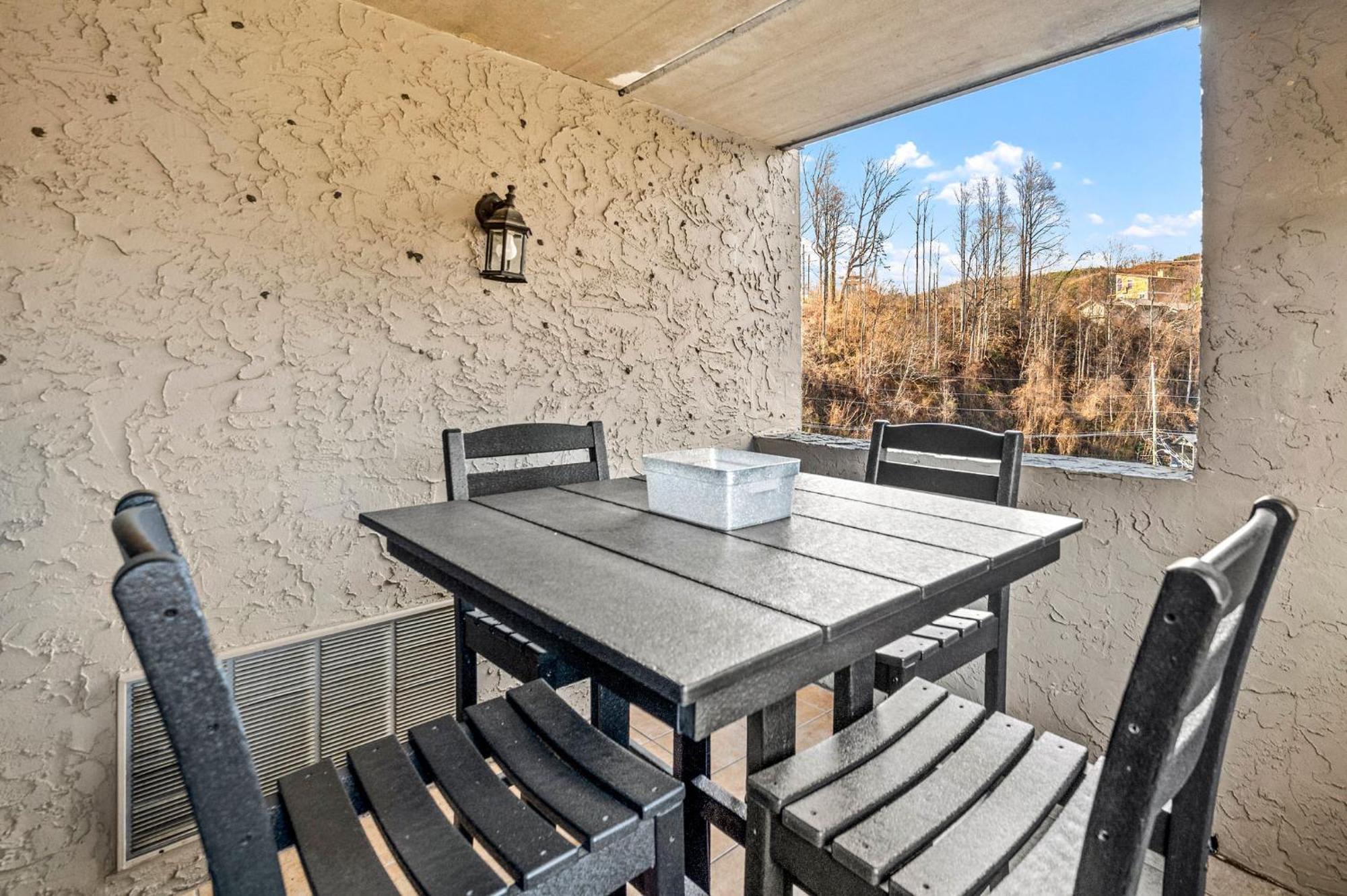 Corner Unit Balcony Free Tix Location