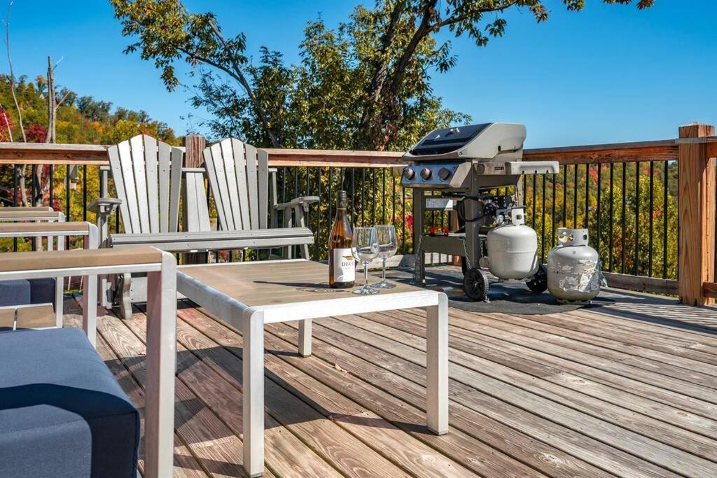 Modern Near Smoky Mountain National Park *