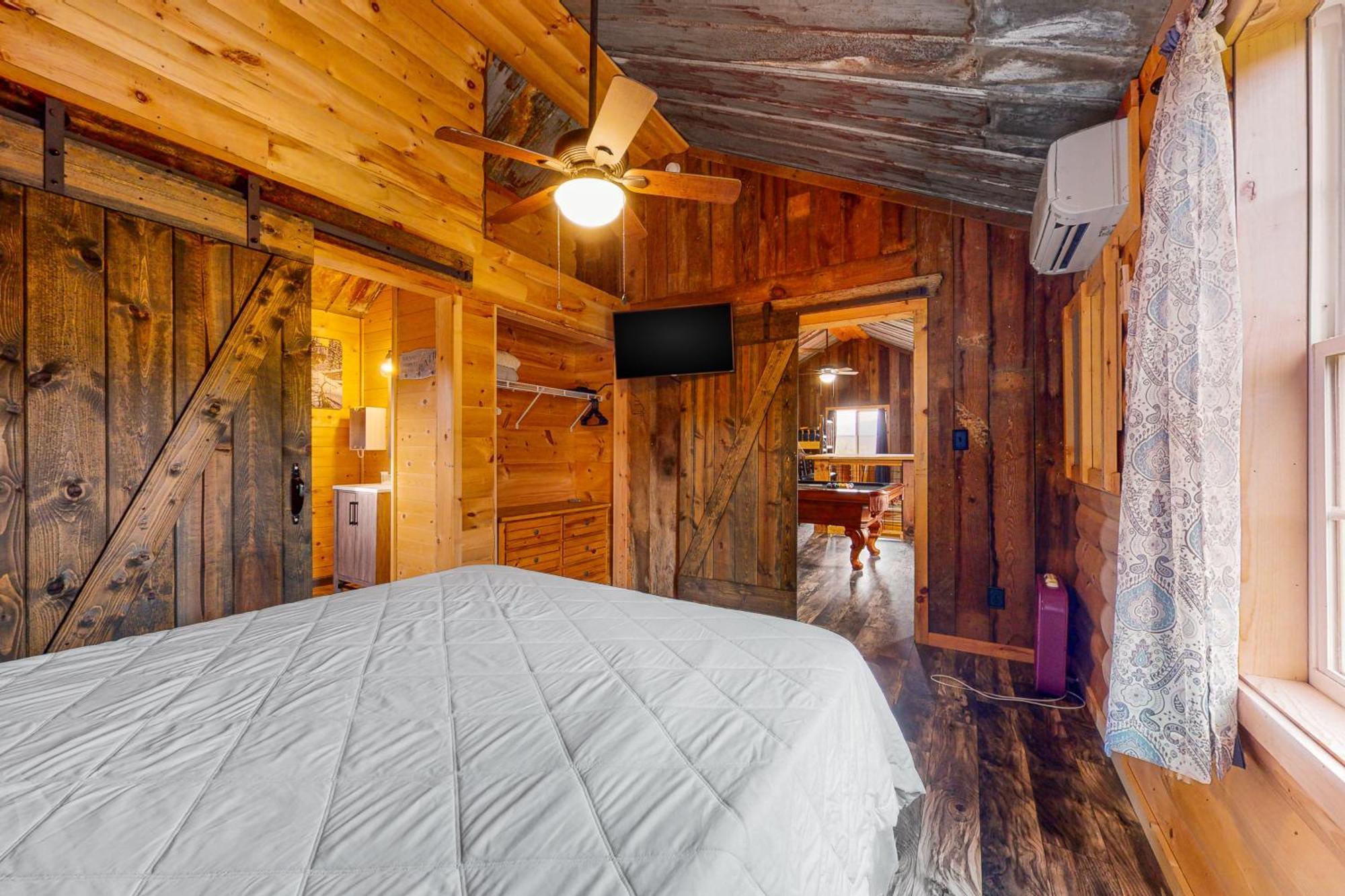 Great Smoky Hideout Gatlinburg