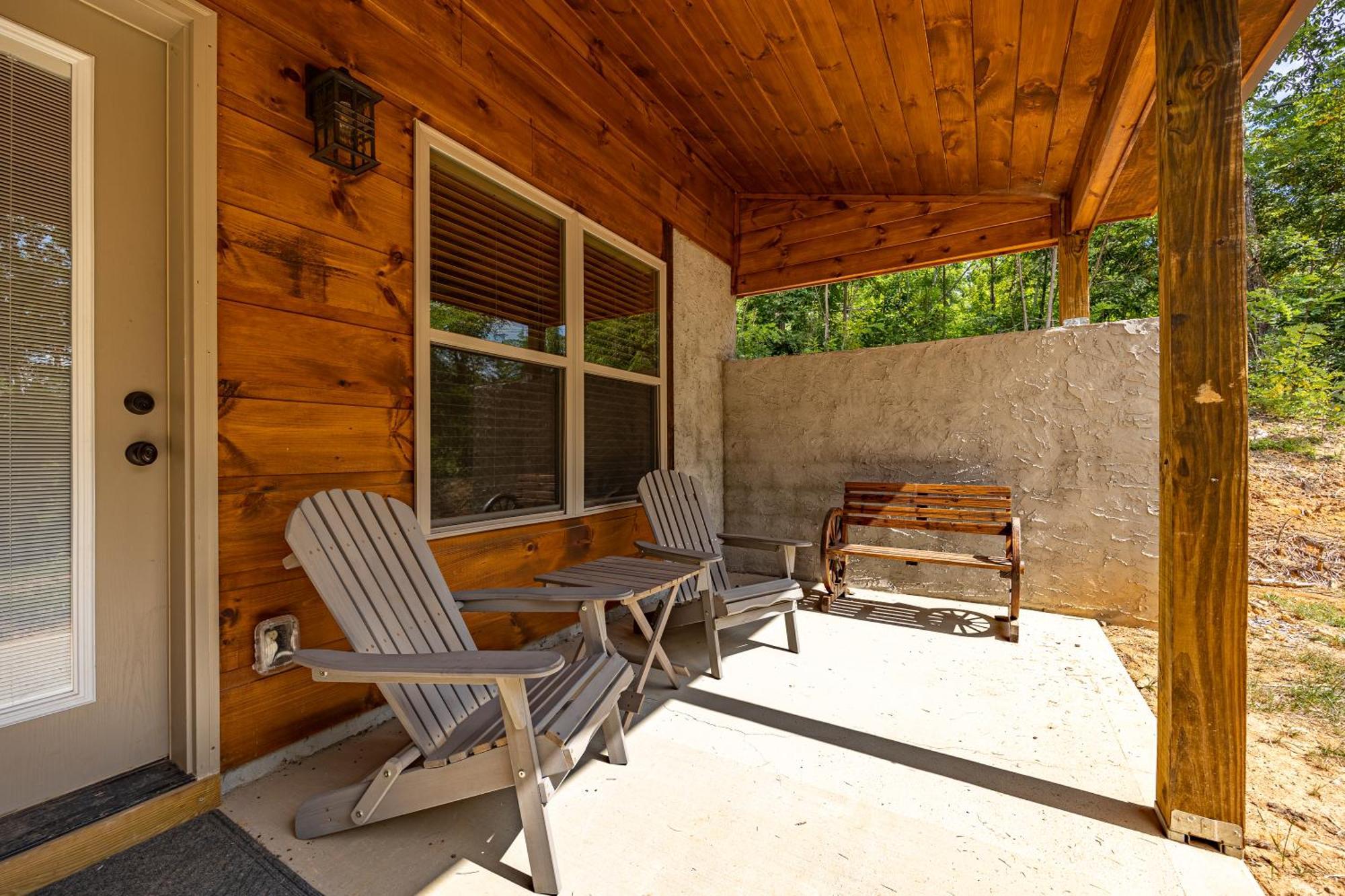 Hidden Gem For Up To 10 With Wi-fi, Game Room, Hot Tub And Swim Spa, Close To Town, Private Holiday home *