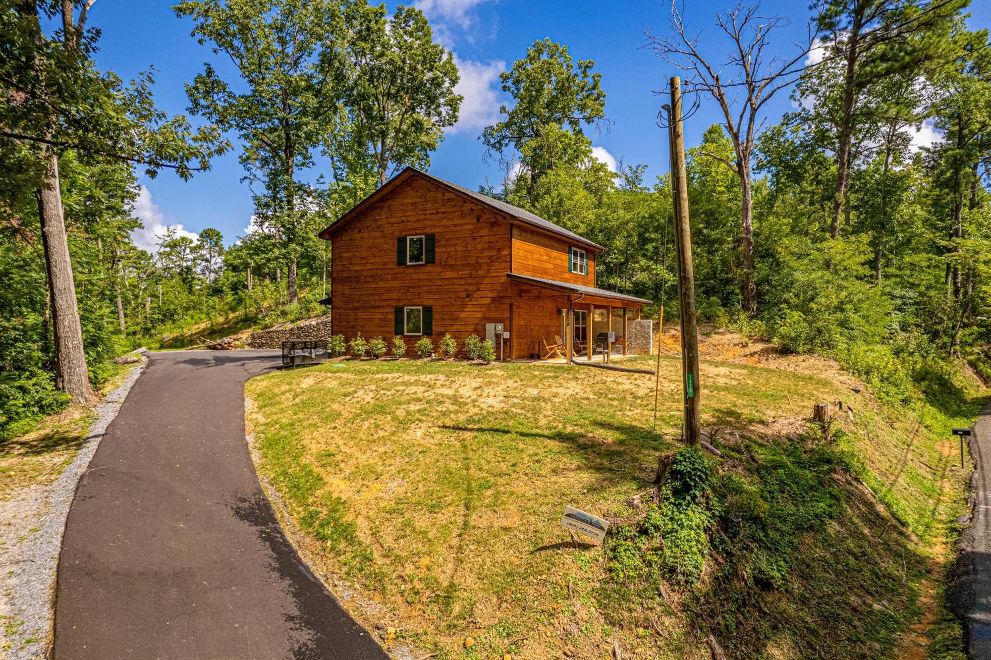 Hidden Gem For Up To 10 With Wi-fi, Game Room, Hot Tub And Swim Spa, Close To Town, Private