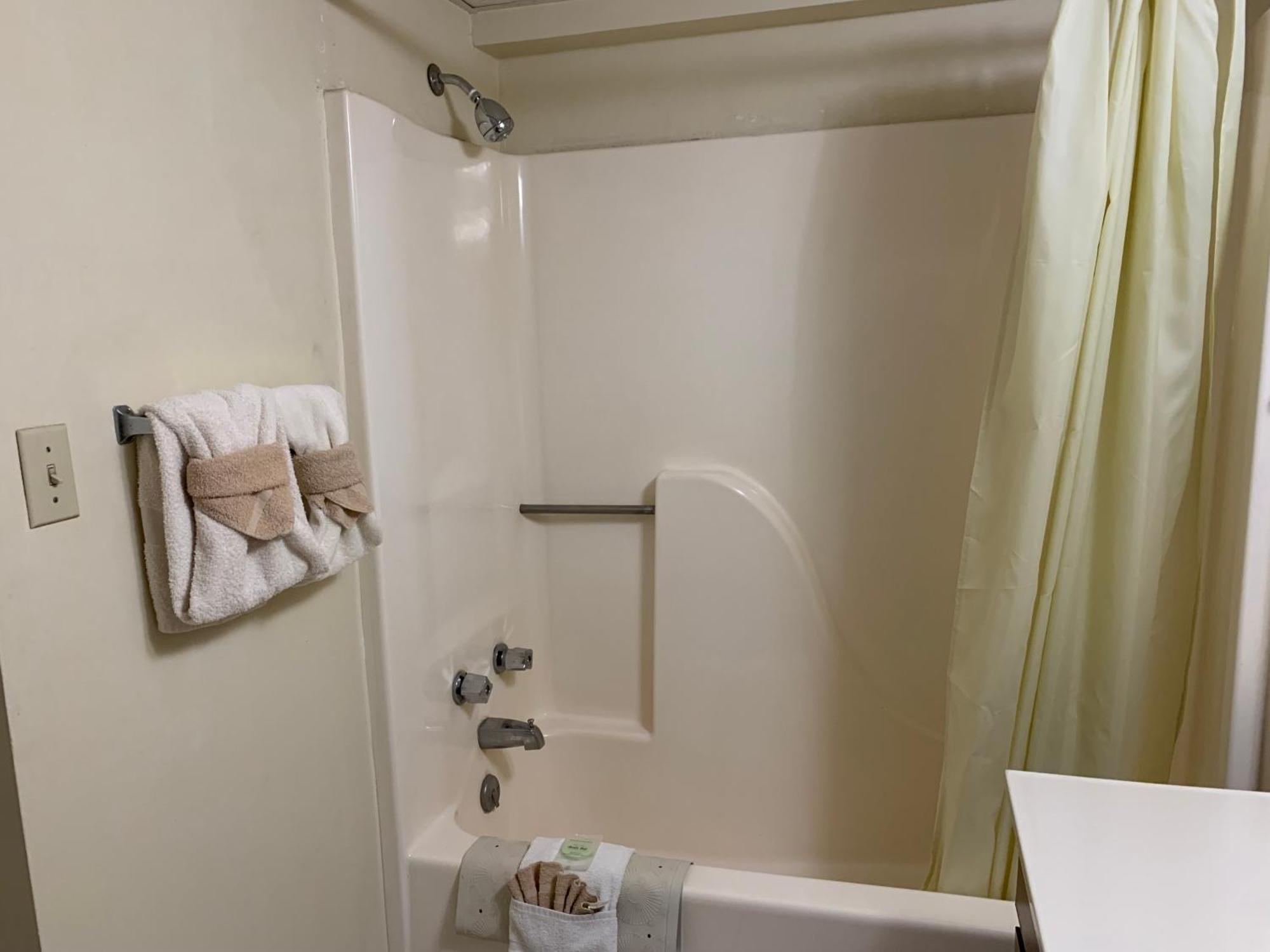 Inn Oak Square 2*