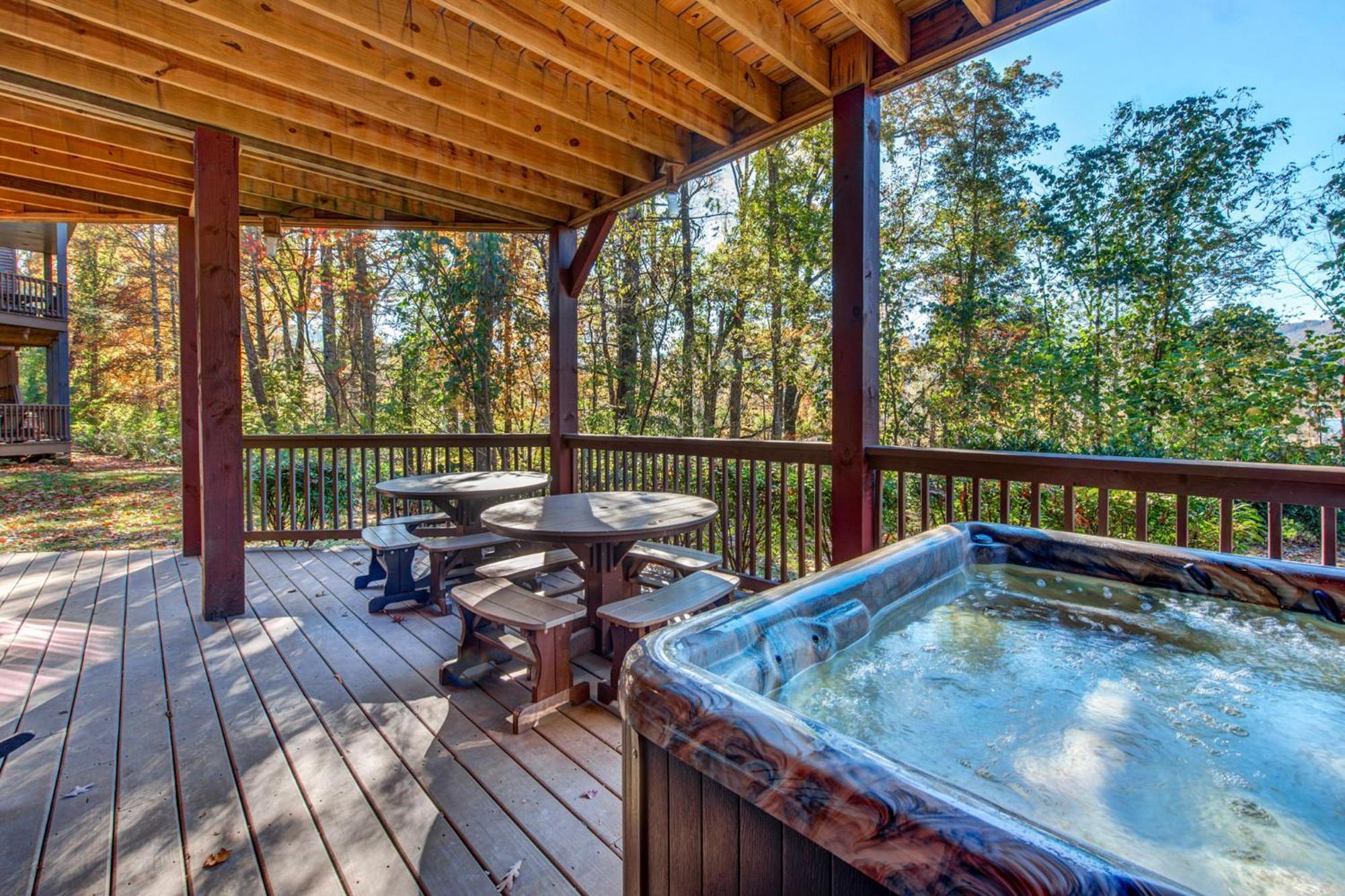 The Big Willow Retreat By Stony Brook * Gatlinburg