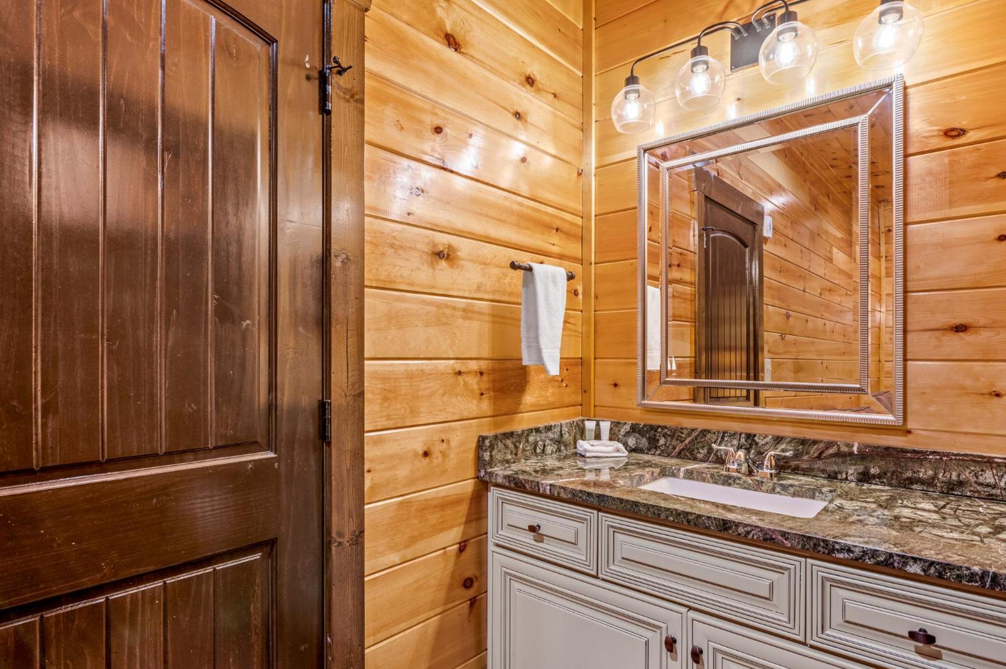 The Majestic Pine Retreat By Stony Brook Gatlinburg