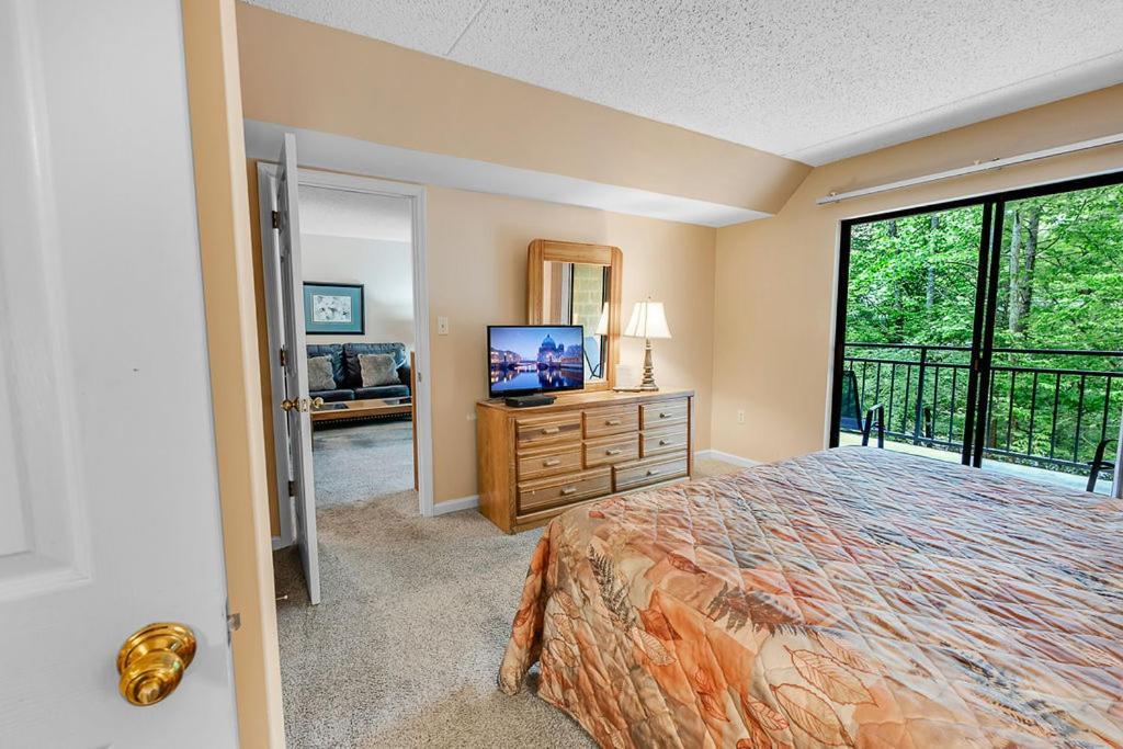 Park Place Apartment *