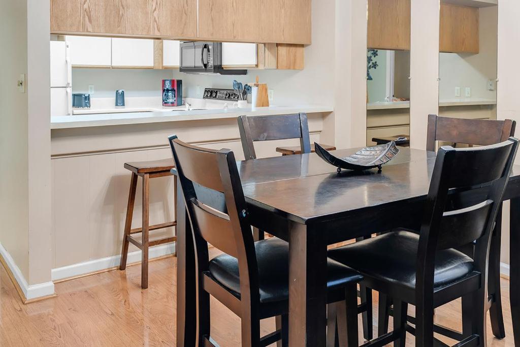 Park Place Apartment *