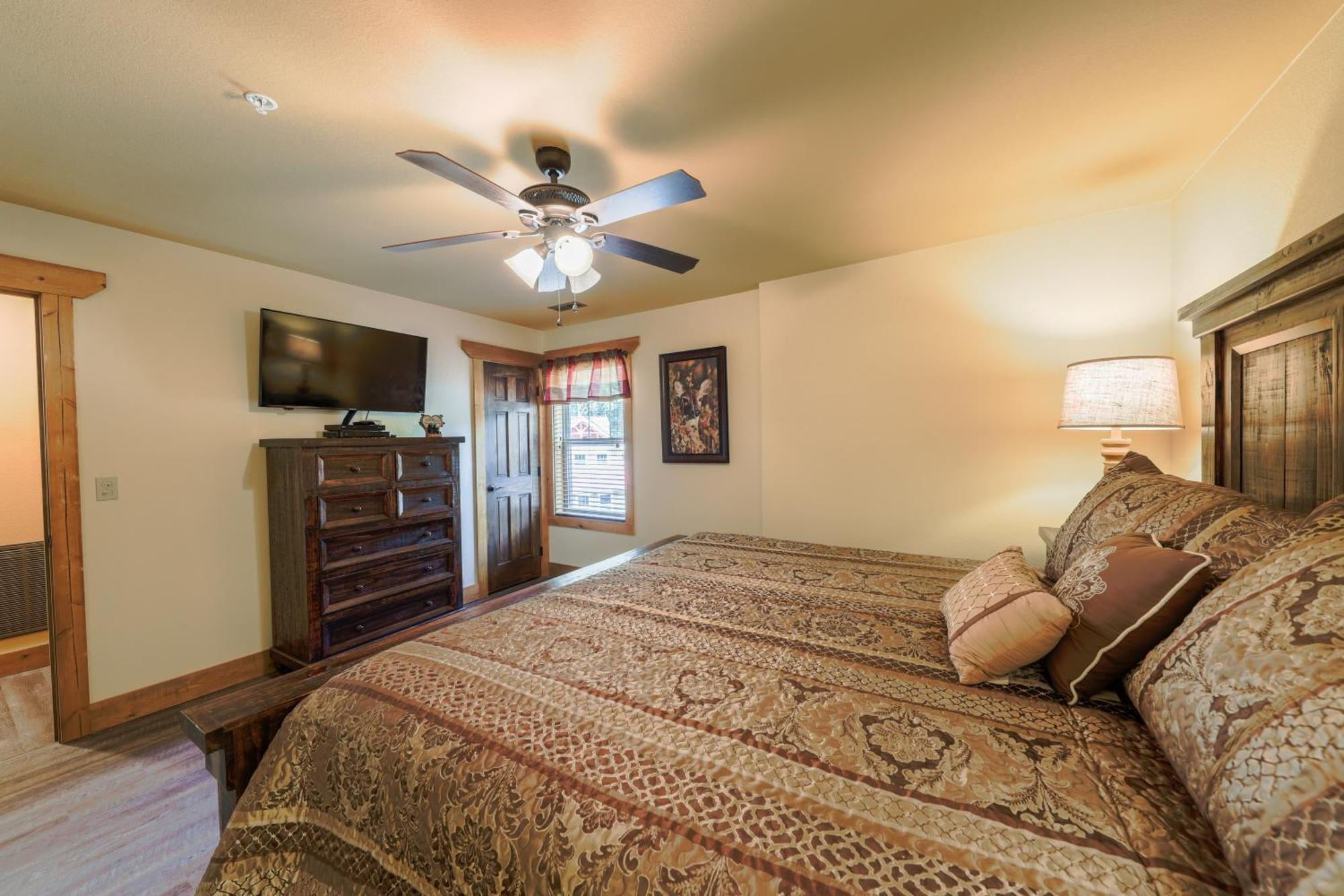 Lap Of Luxury By Eden Crest Chalet *