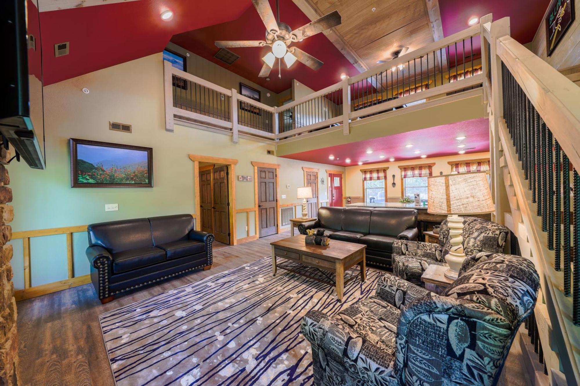 Lap Of Luxury By Eden Crest * Gatlinburg