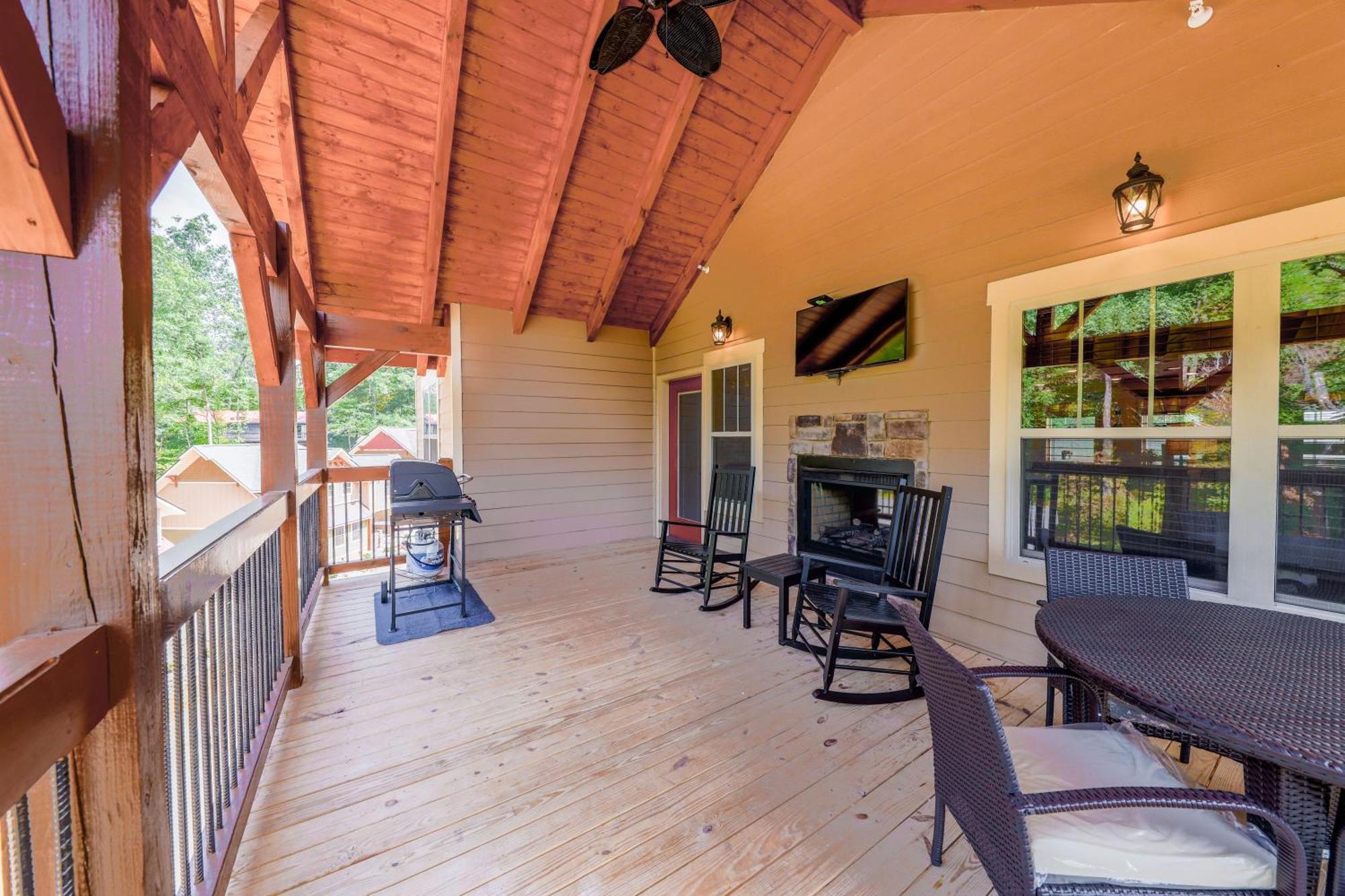 Lap Of Luxury By Eden Crest Gatlinburg