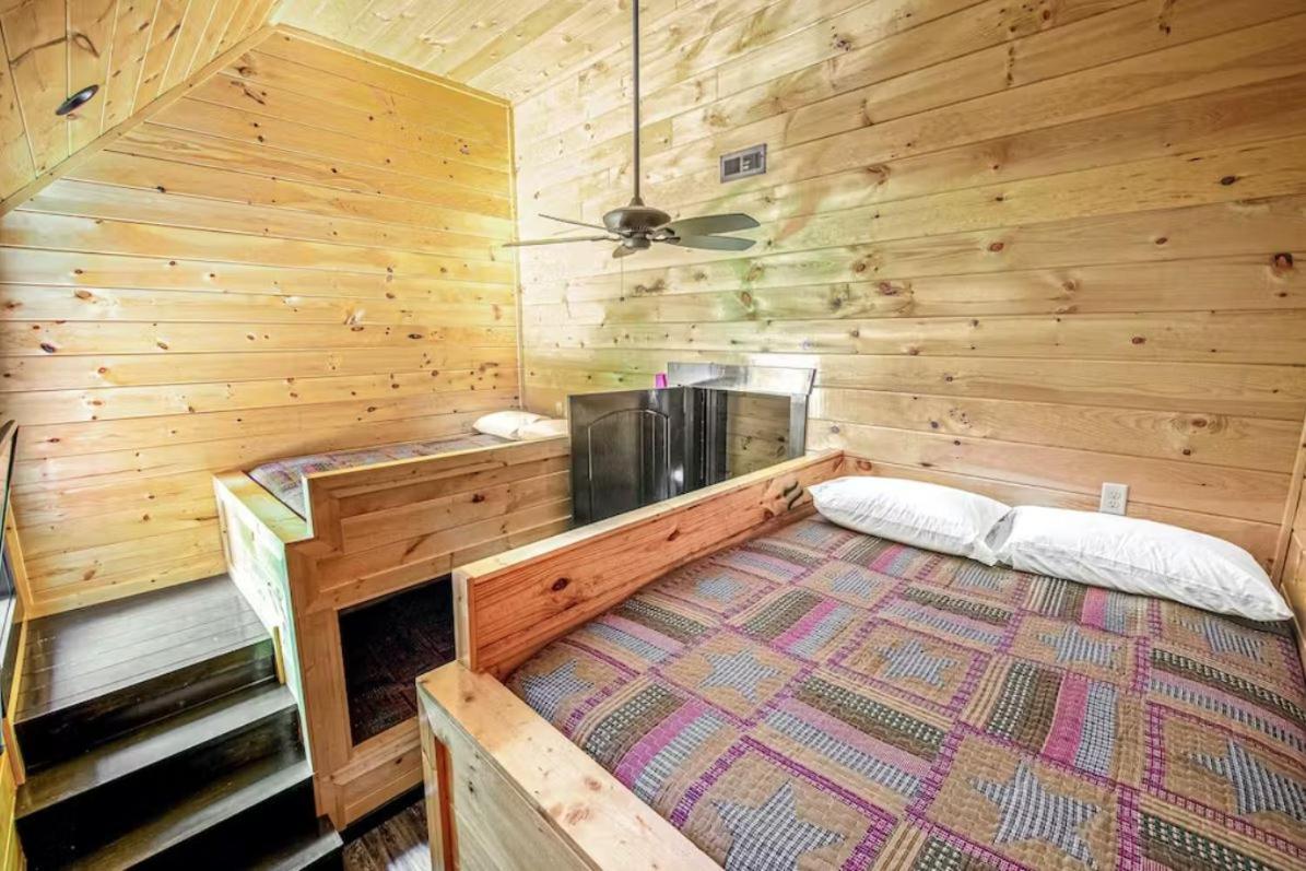 The Big Willow Retreat By Stony Brook *