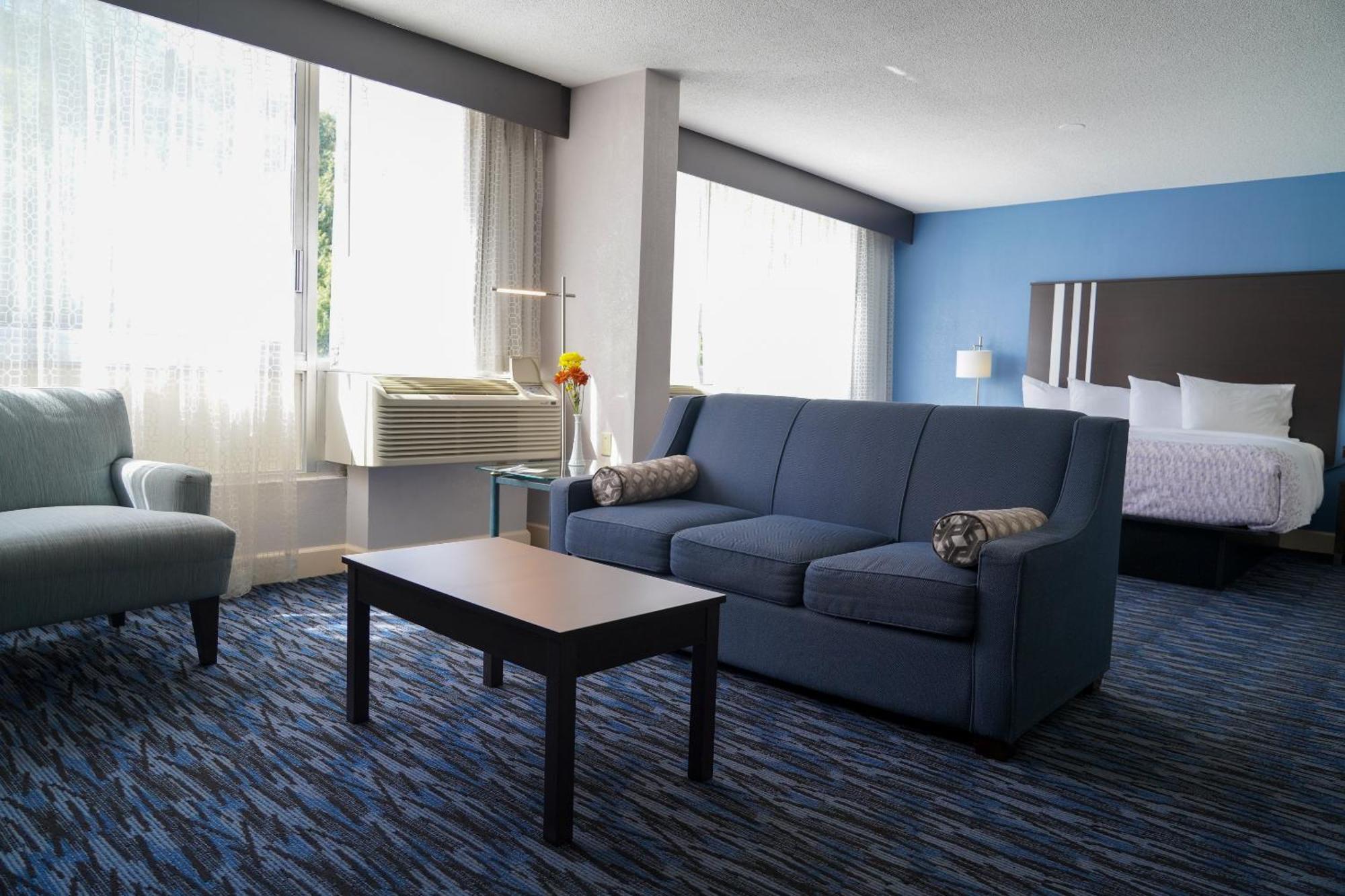 Hotel Glenstone 3*
