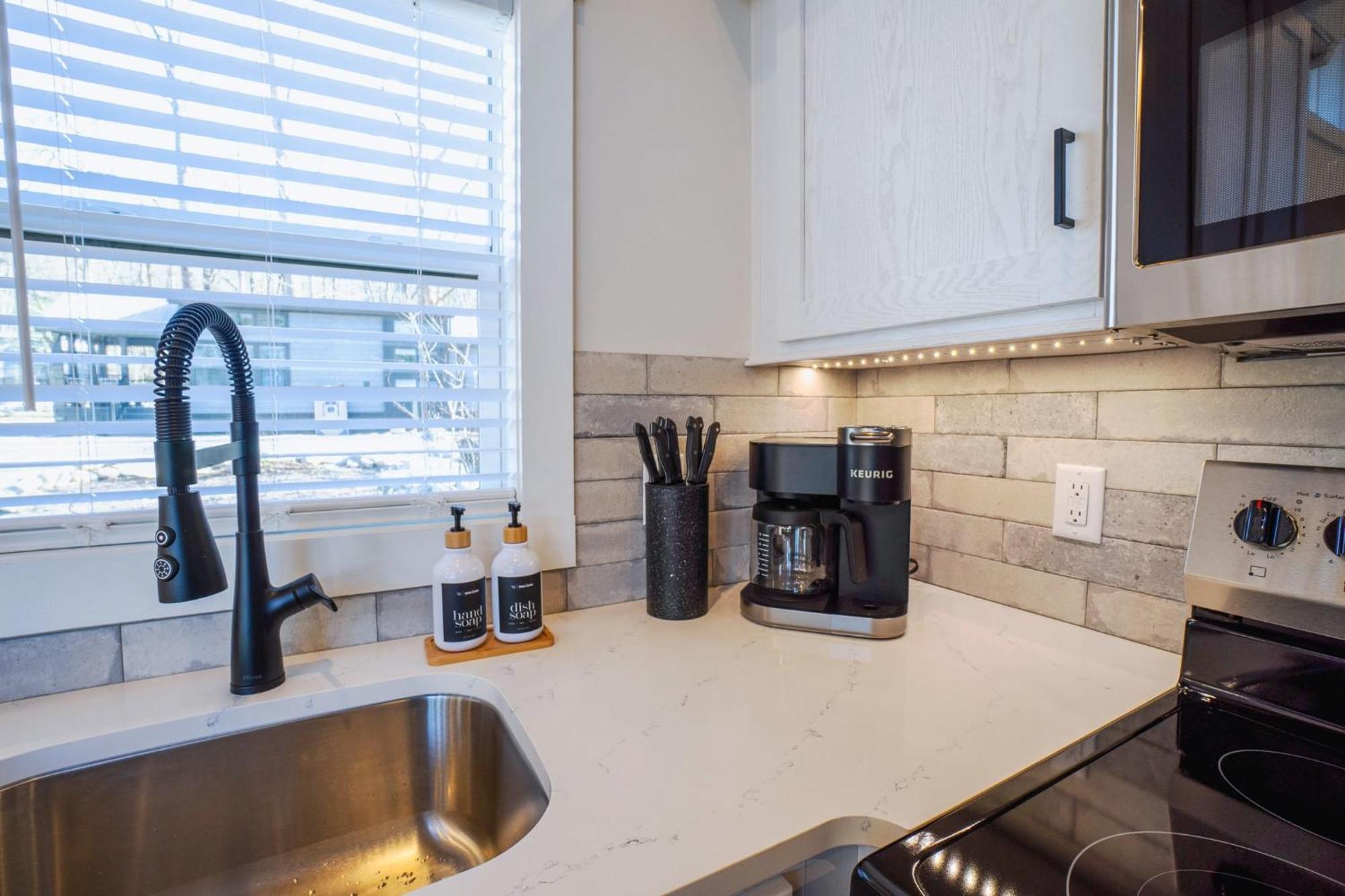 Modern - Gated Community - Woodland Views - Maple