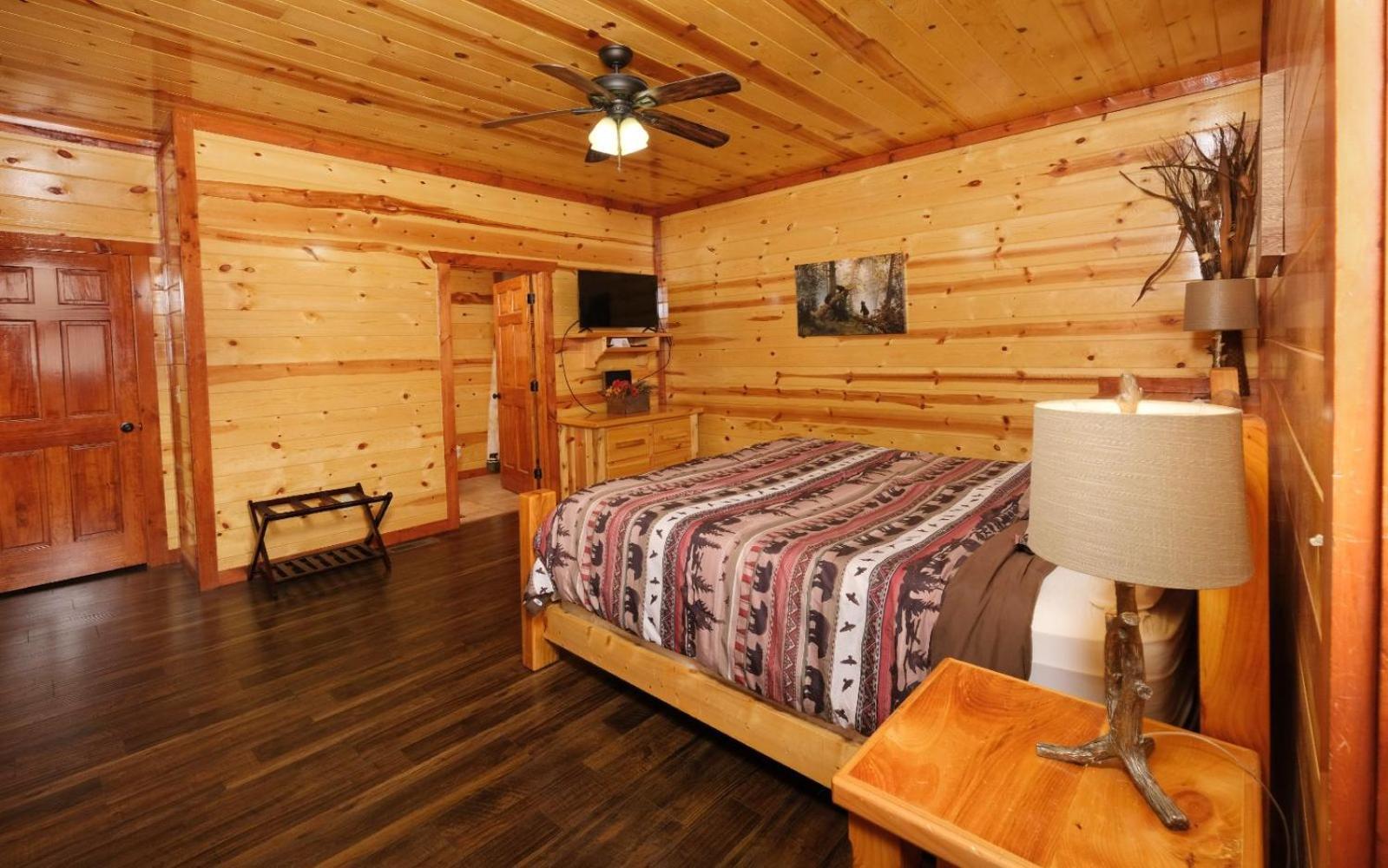Emerald And Evergreen At Sherwood * Gatlinburg