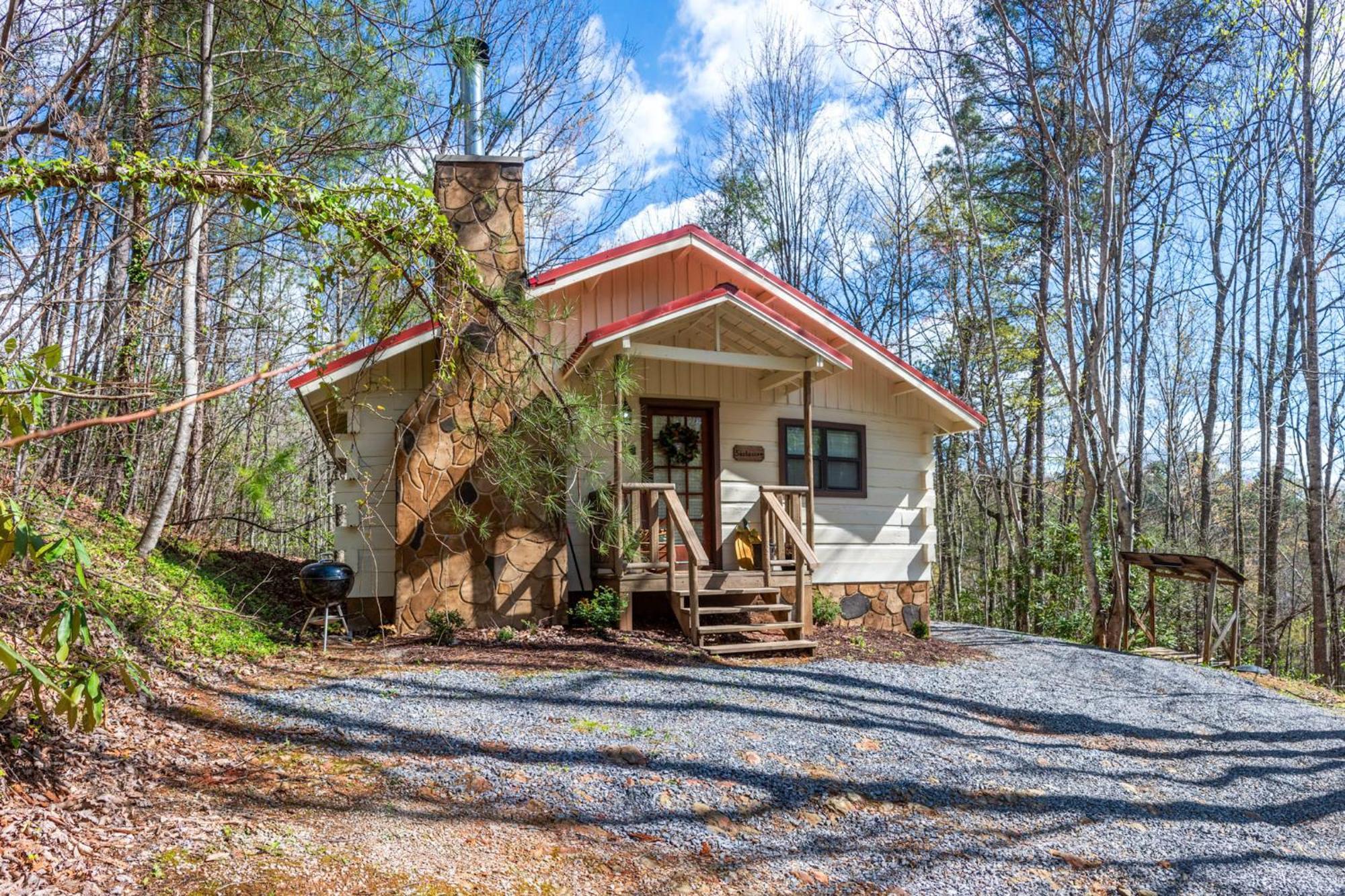 Seclusion Retreat By Stony Brook * Gatlinburg