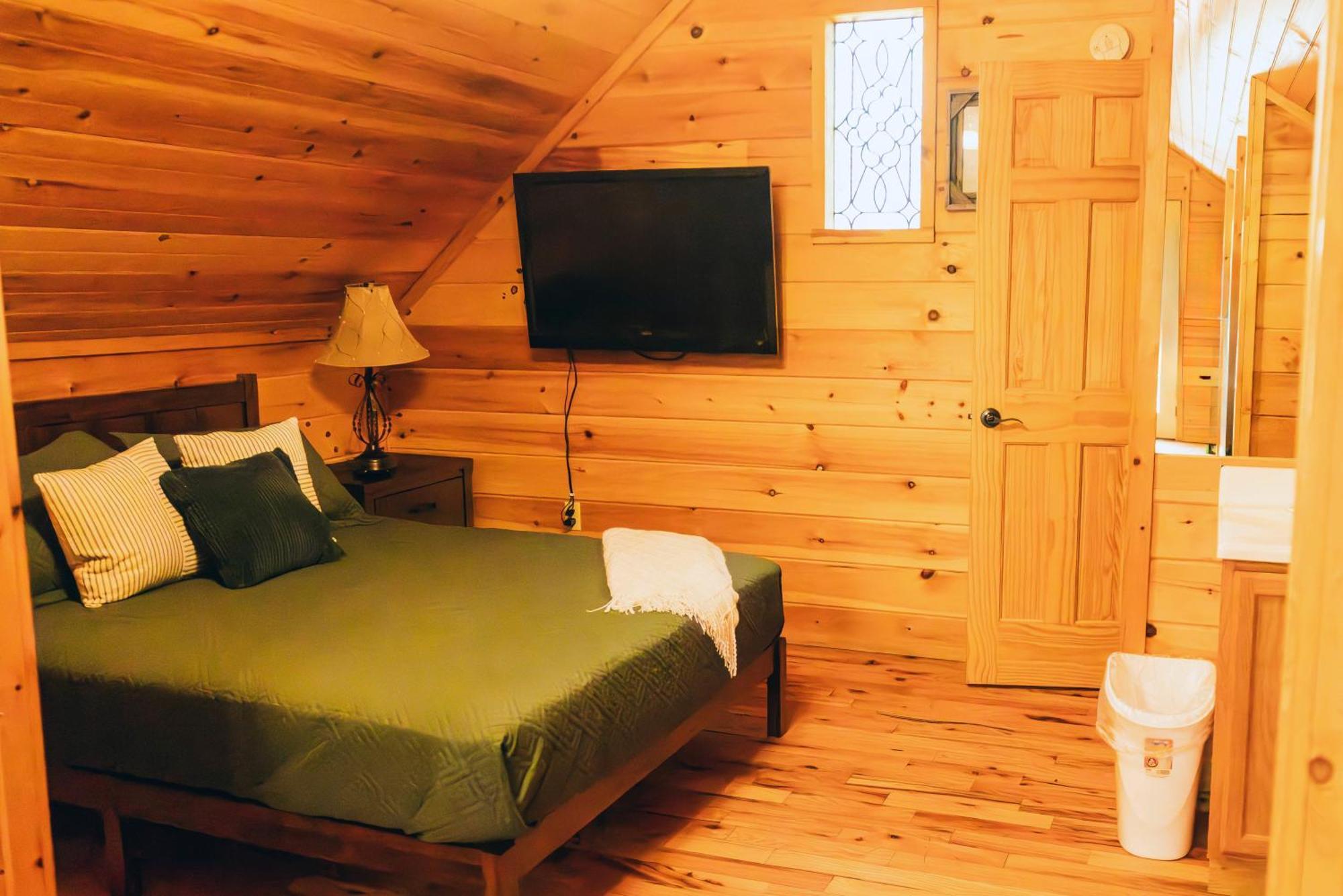 Holiday home Ole Red Retreat - 10 Minutes To & Great Smoky Mountains