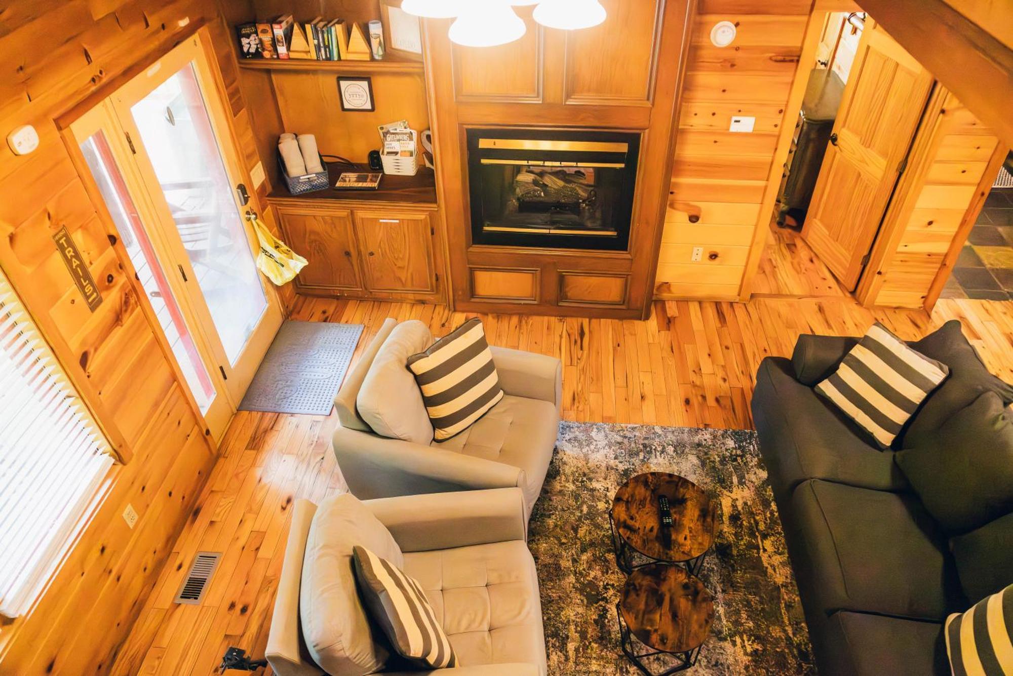 Ole Red Retreat - 10 Minutes To & Great Smoky Mountains
