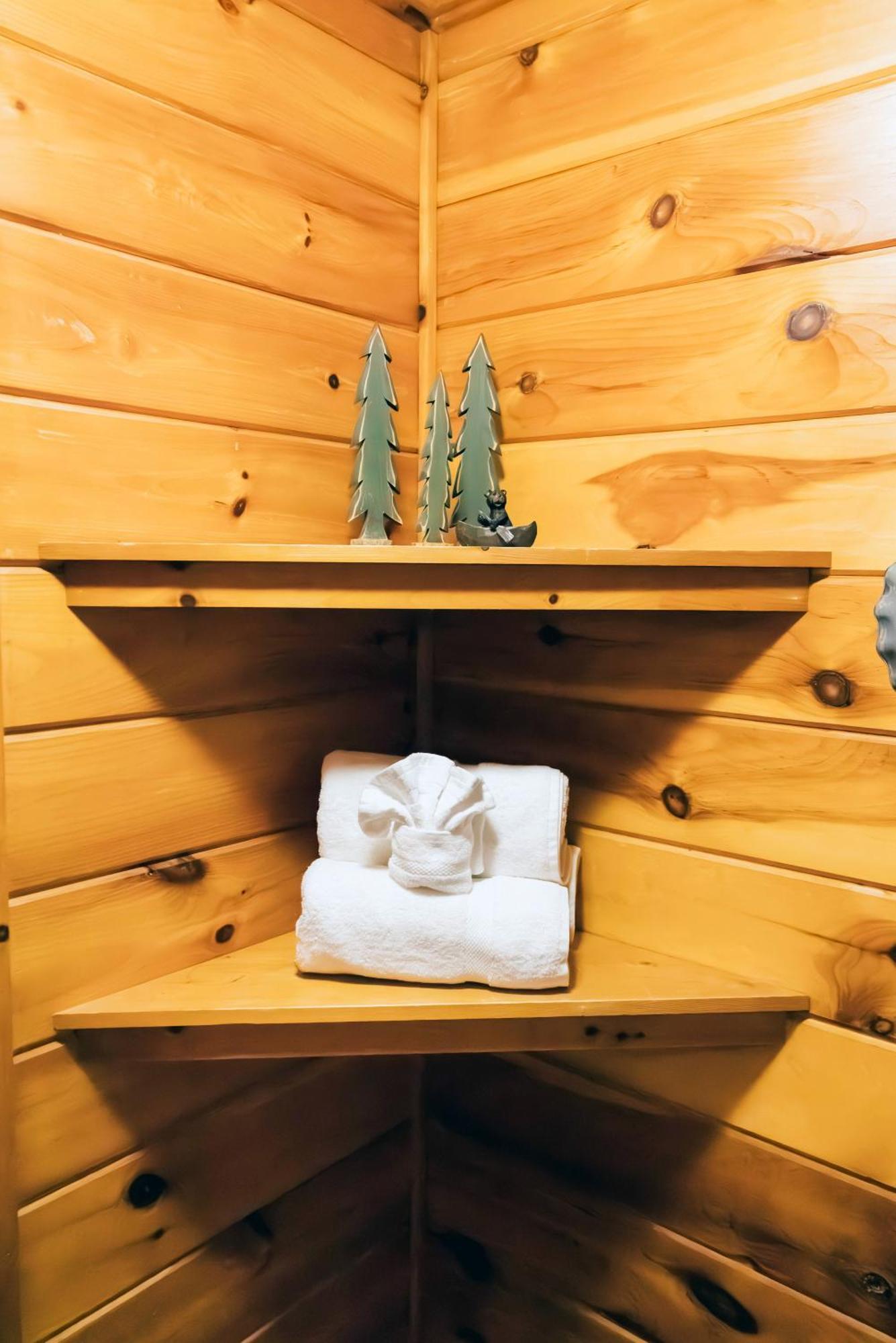Holiday home Ole Red Retreat - 10 Minutes To & Great Smoky Mountains