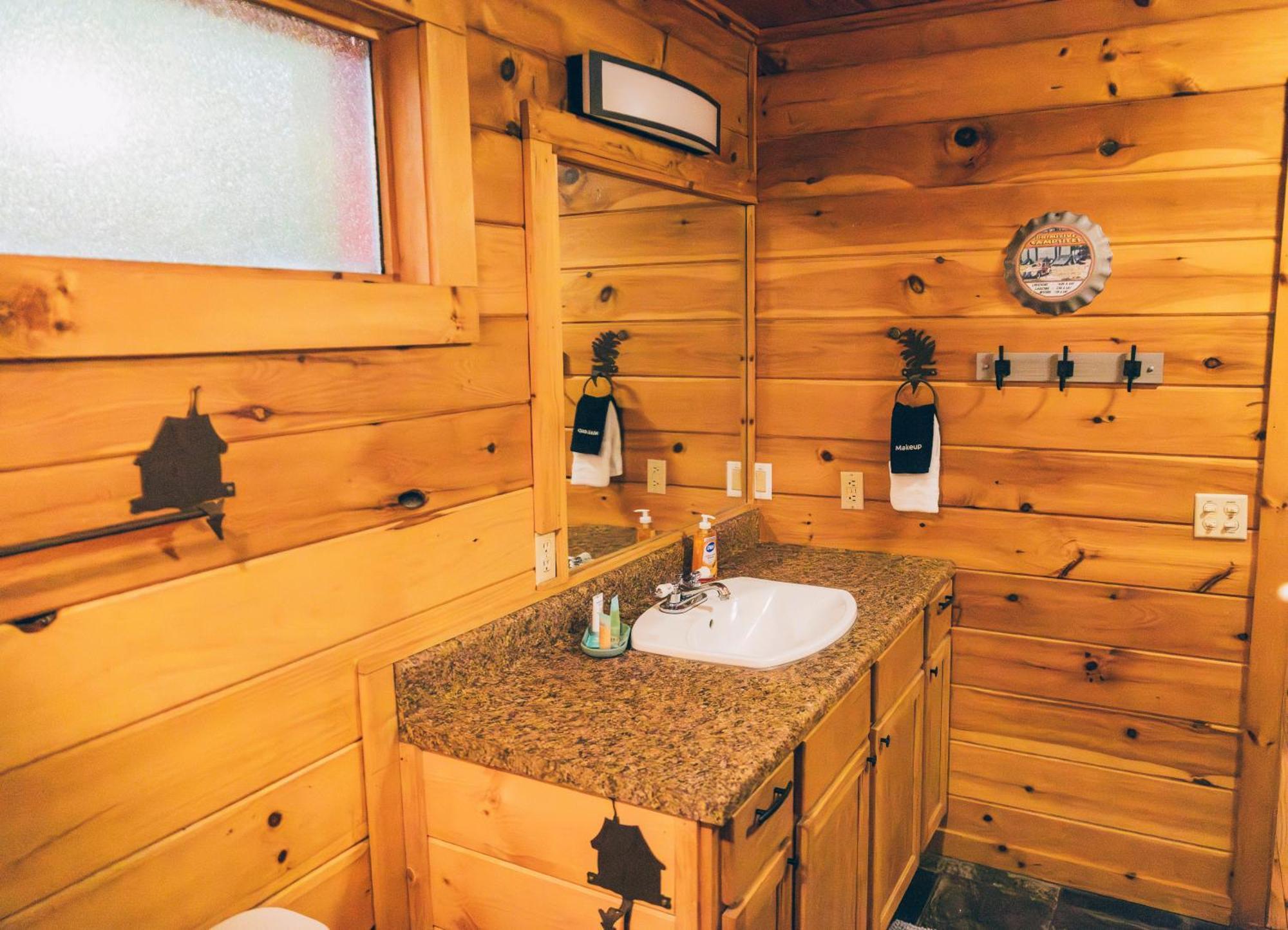 Ole Red Retreat - 10 Minutes To & Great Smoky Mountains * Gatlinburg