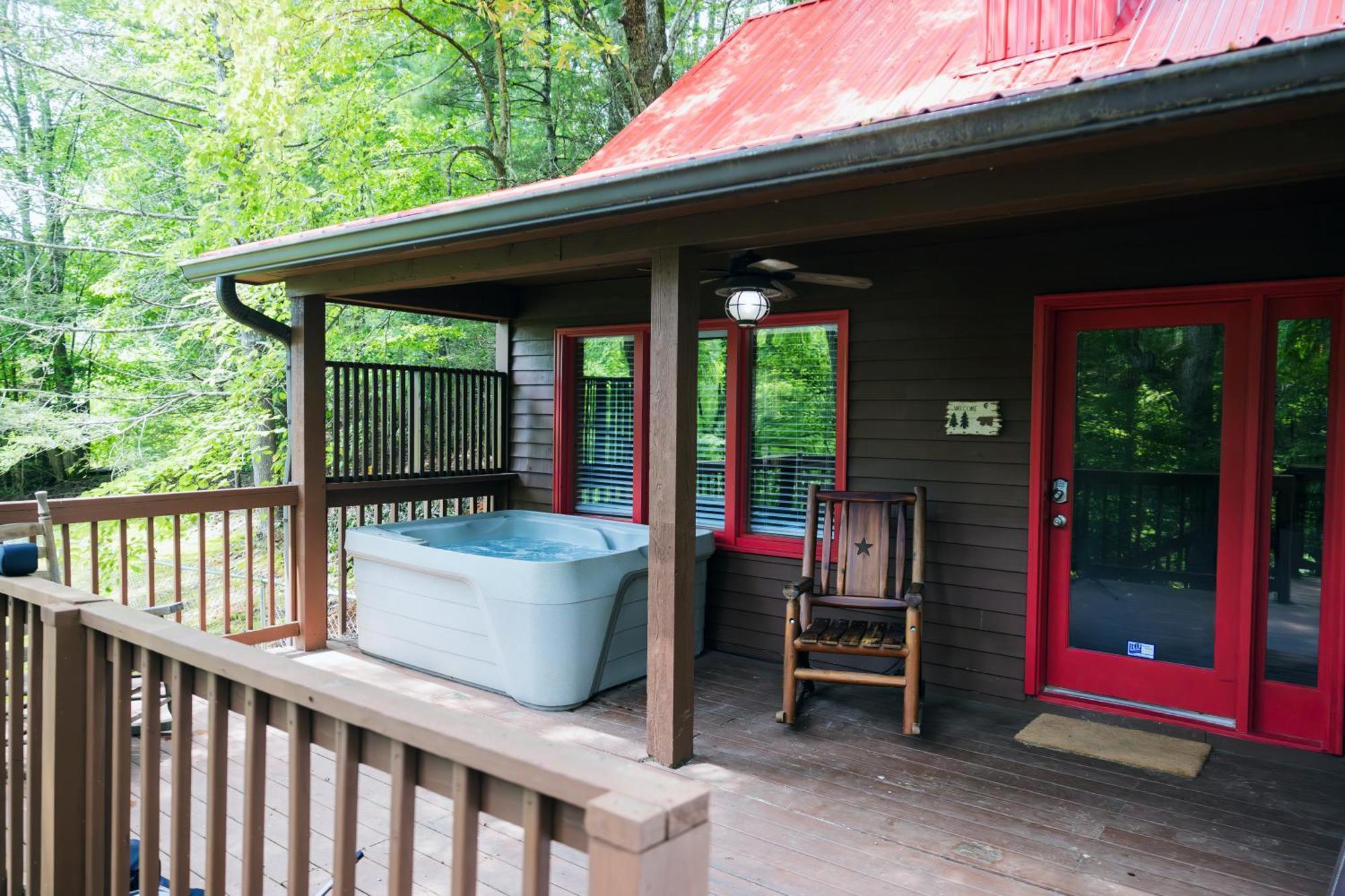 Ole Red Retreat - 10 Minutes To & Great Smoky Mountains