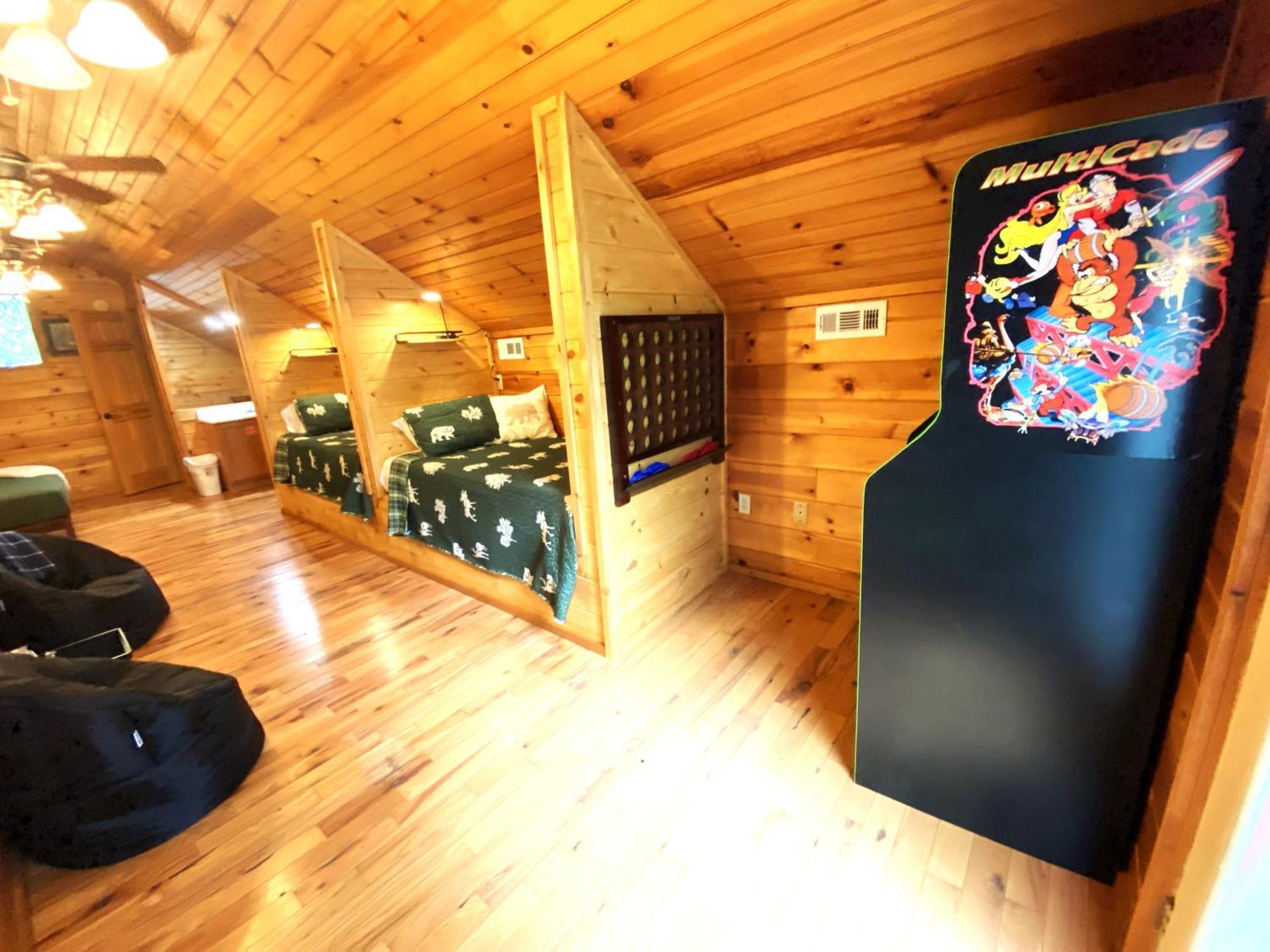 Ole Red Retreat - 10 Minutes To & Great Smoky Mountains * Gatlinburg