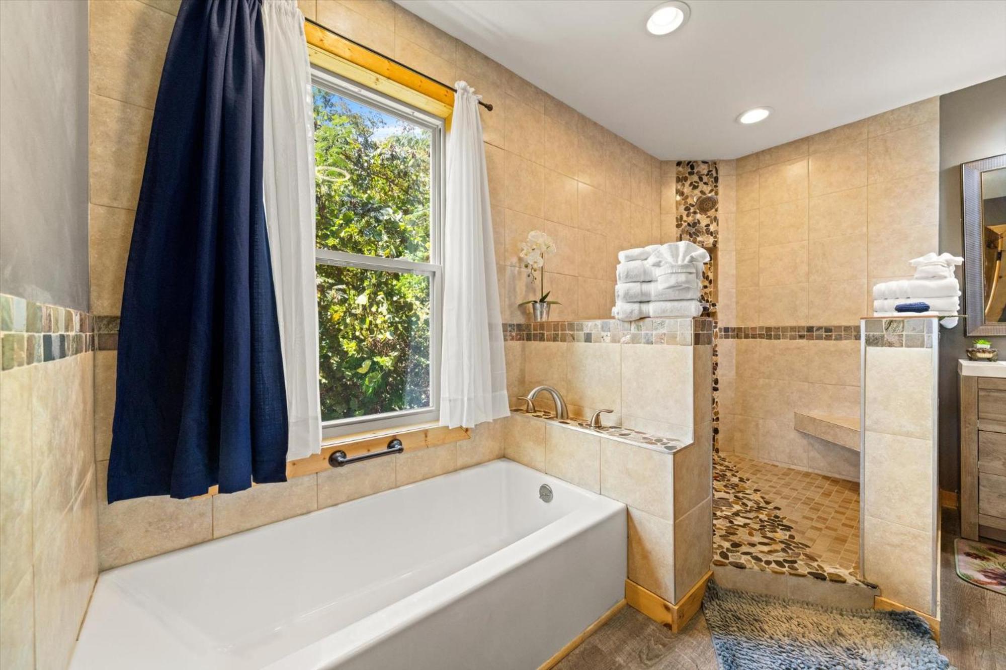 Holiday home Luxurious 5br W Amazing Views Gameroom Hot Tub Free Attraction Tickets Gatlinburg