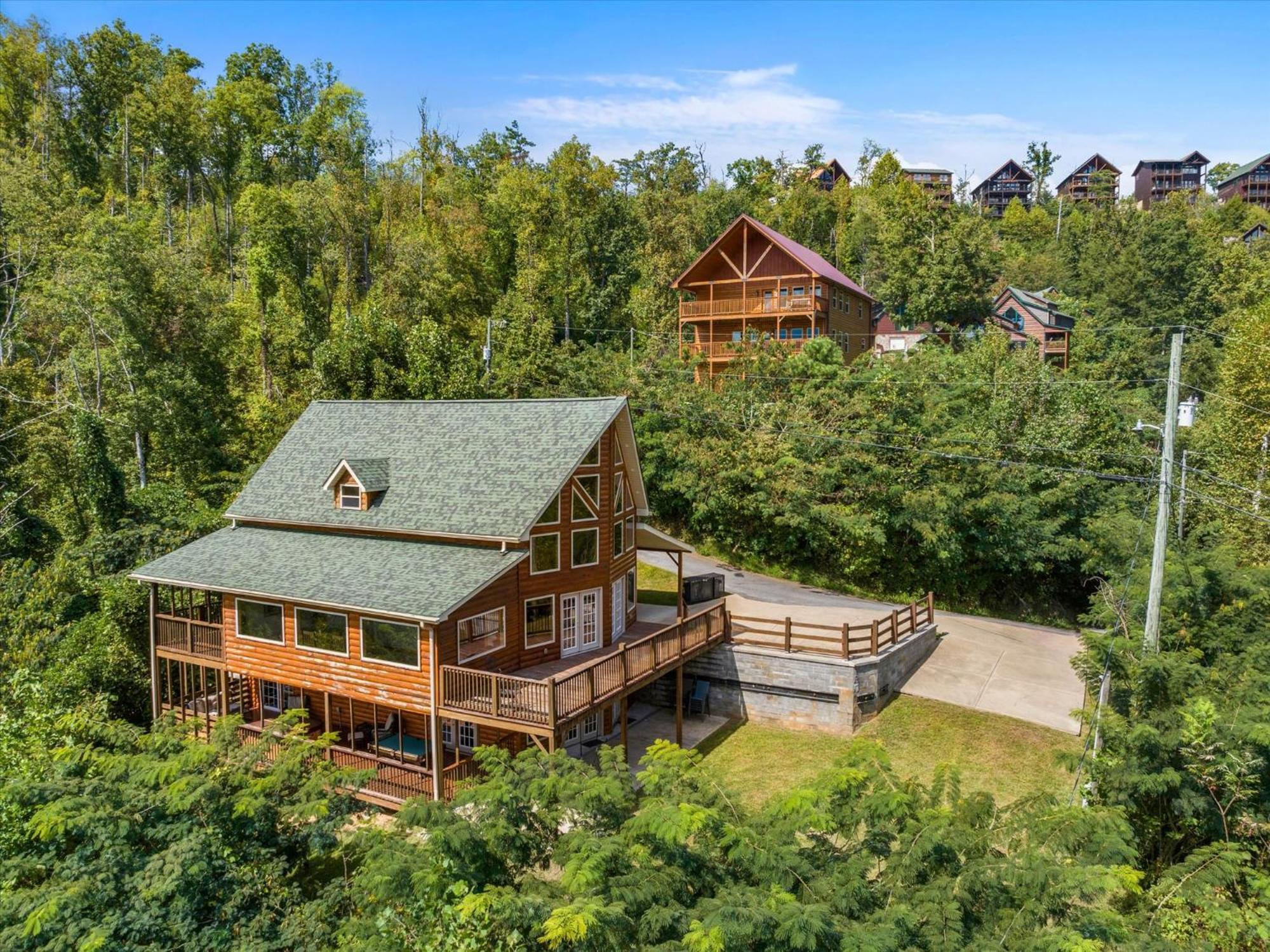 Luxurious 5br W Amazing Views Gameroom Hot Tub Free Attraction Tickets Holiday home *