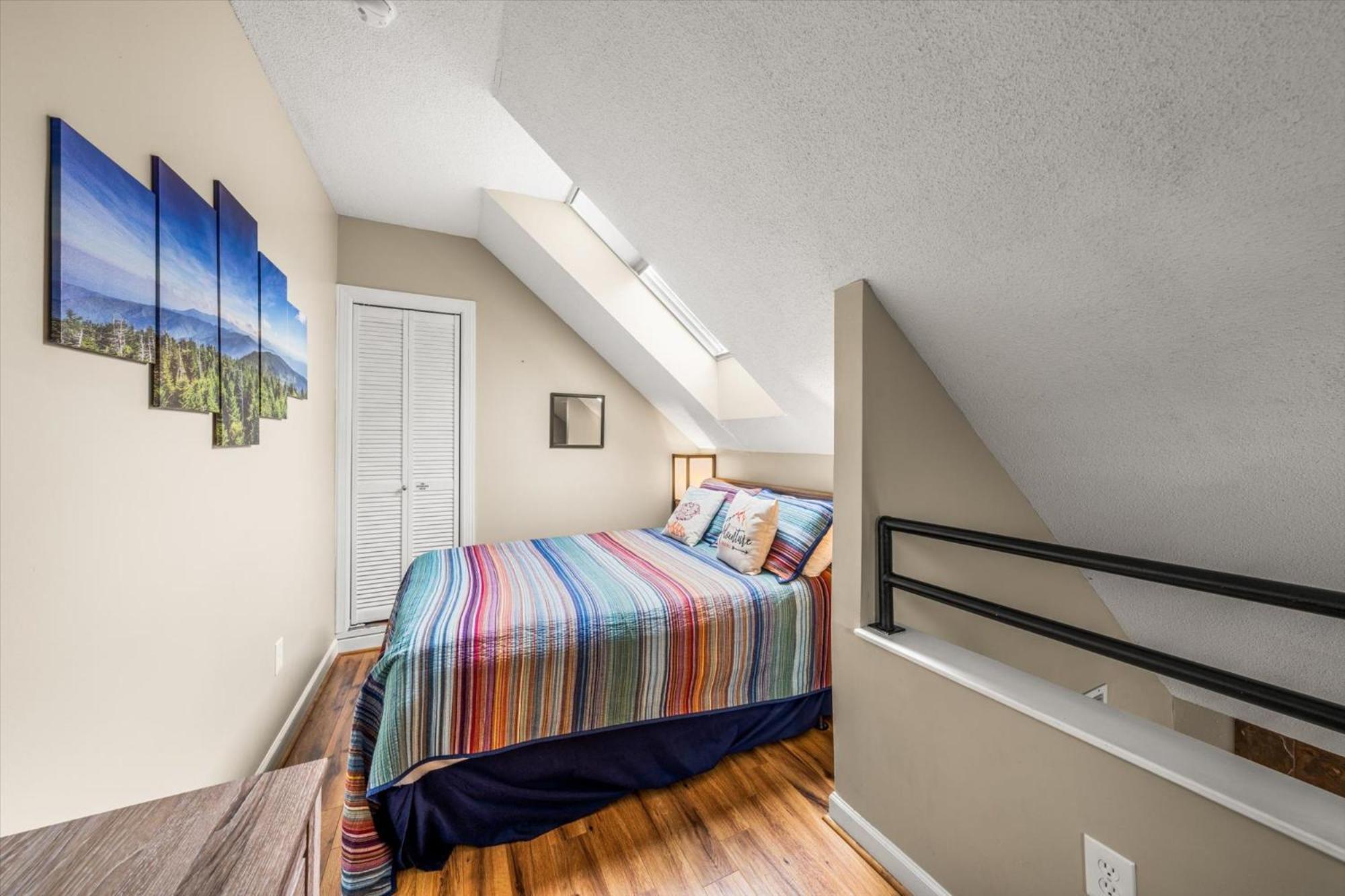 Ridgeline Mountain View Apartment