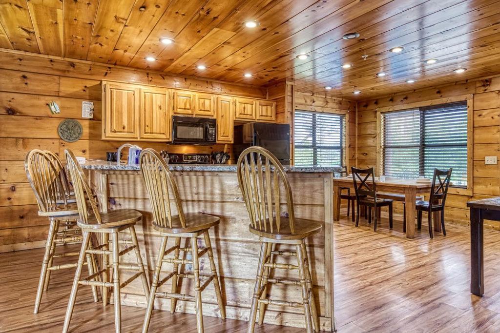 Great Smoky View, Panoramic View, 1089 Of Free Tickets For Each Paid Day, Dollywood And * Gatlinburg
