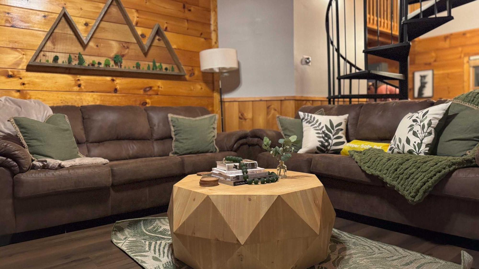 Couples In - 3 Miles To Downtown Holiday home