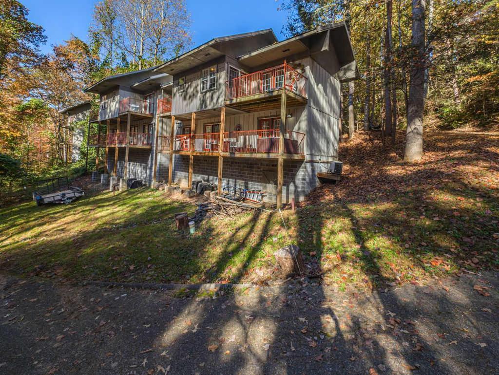 New Listing Sasquatch F * Gatlinburg