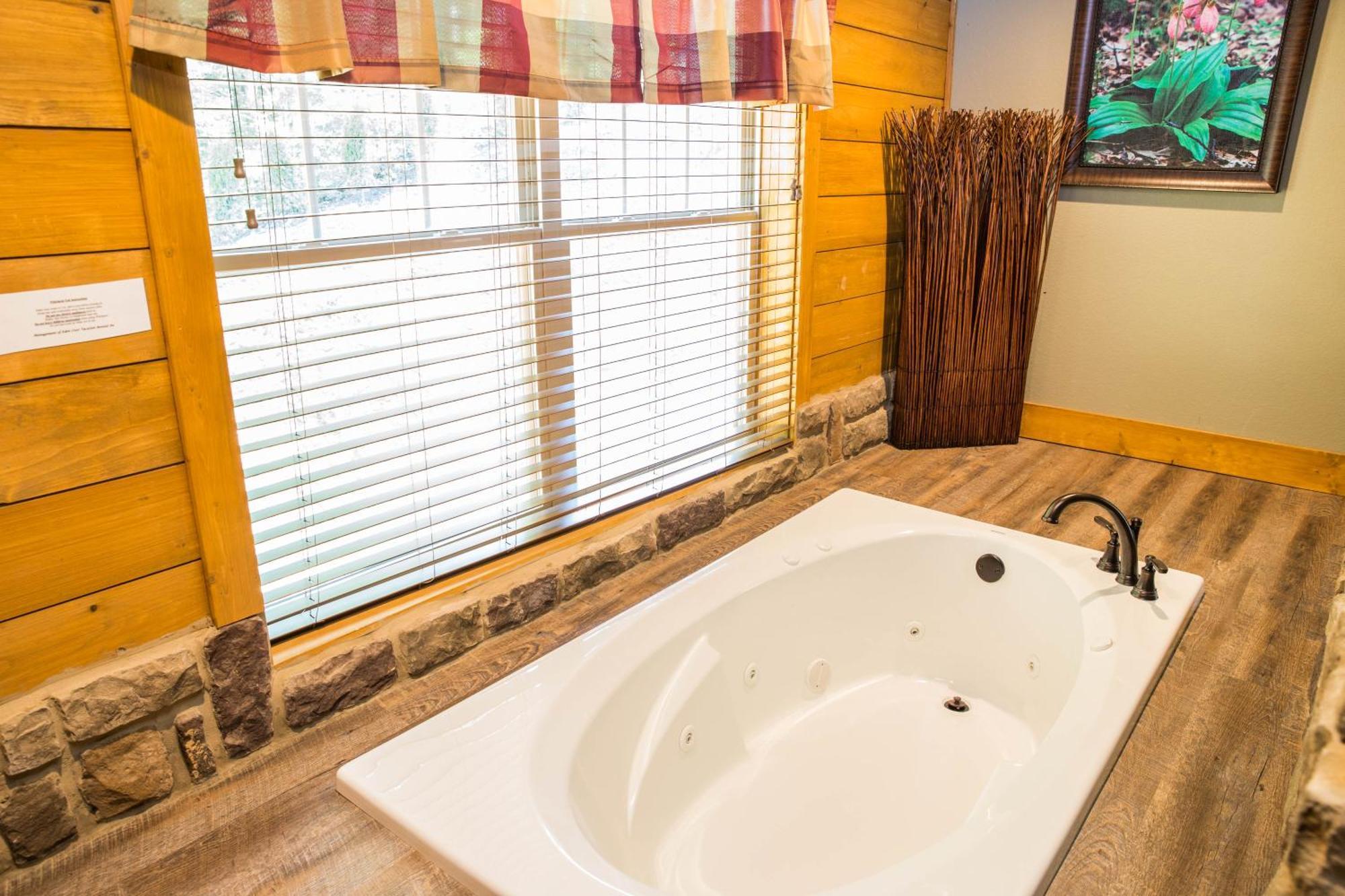 A Hilltop Hideaway By Eden Crest Gatlinburg