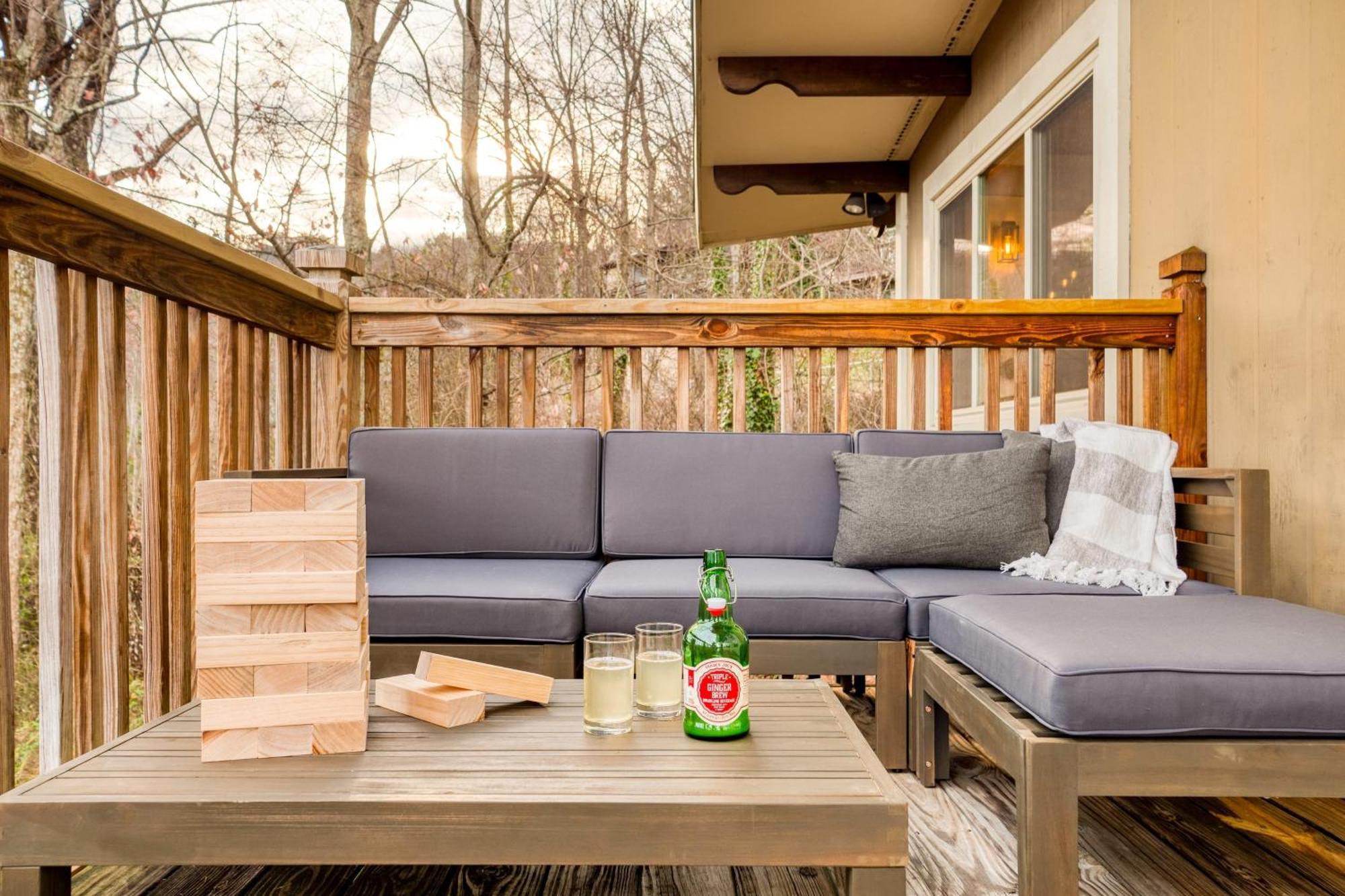 Chestnut By Avantstay Mountain W Treetop Views Hot Tub Game Gatlinburg