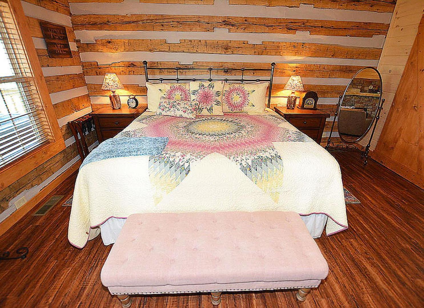 Chalet Honeymoon Hideaway *