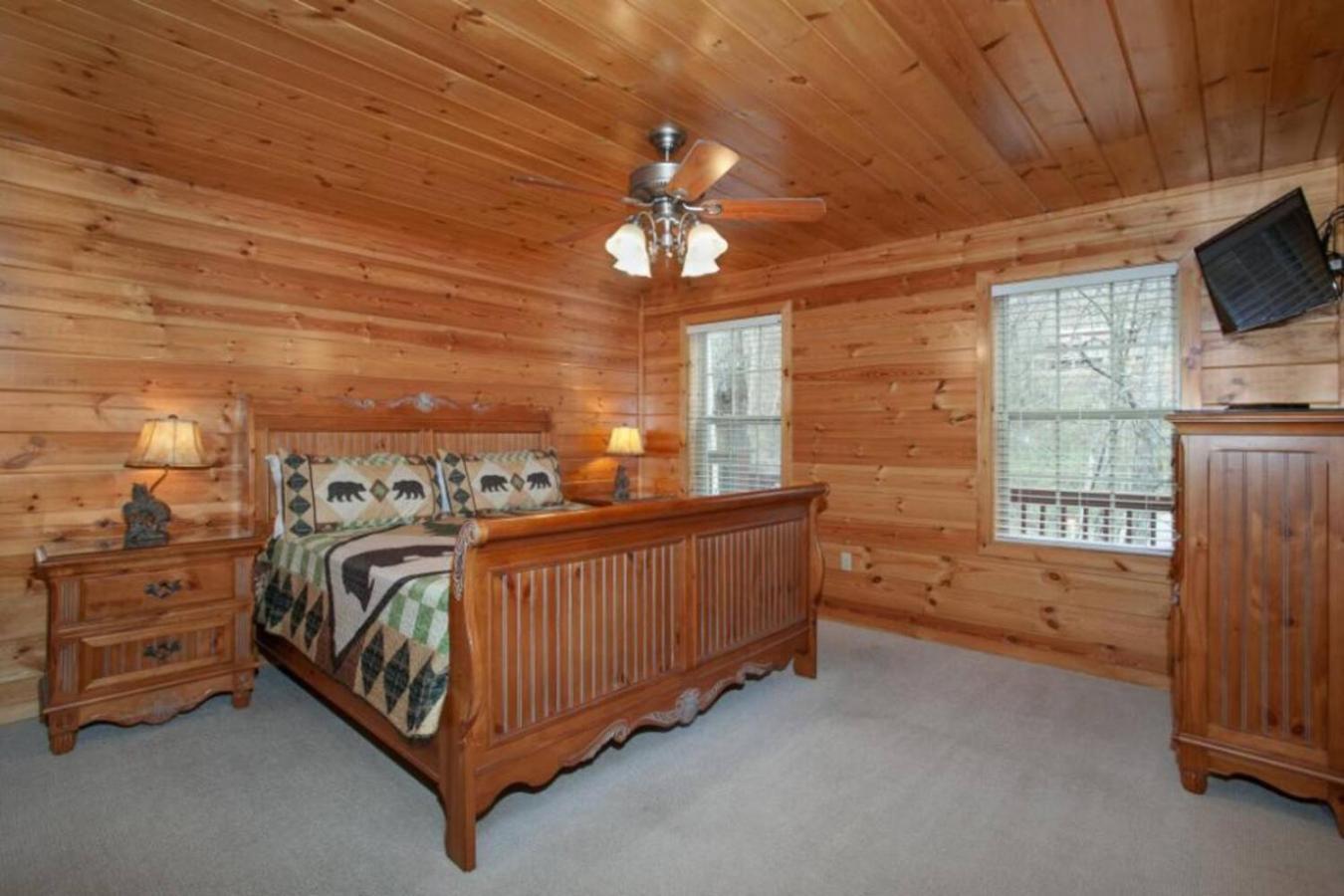 Holiday home Hillbilly Hilton Hot Tub, Game Room, Mtn View *