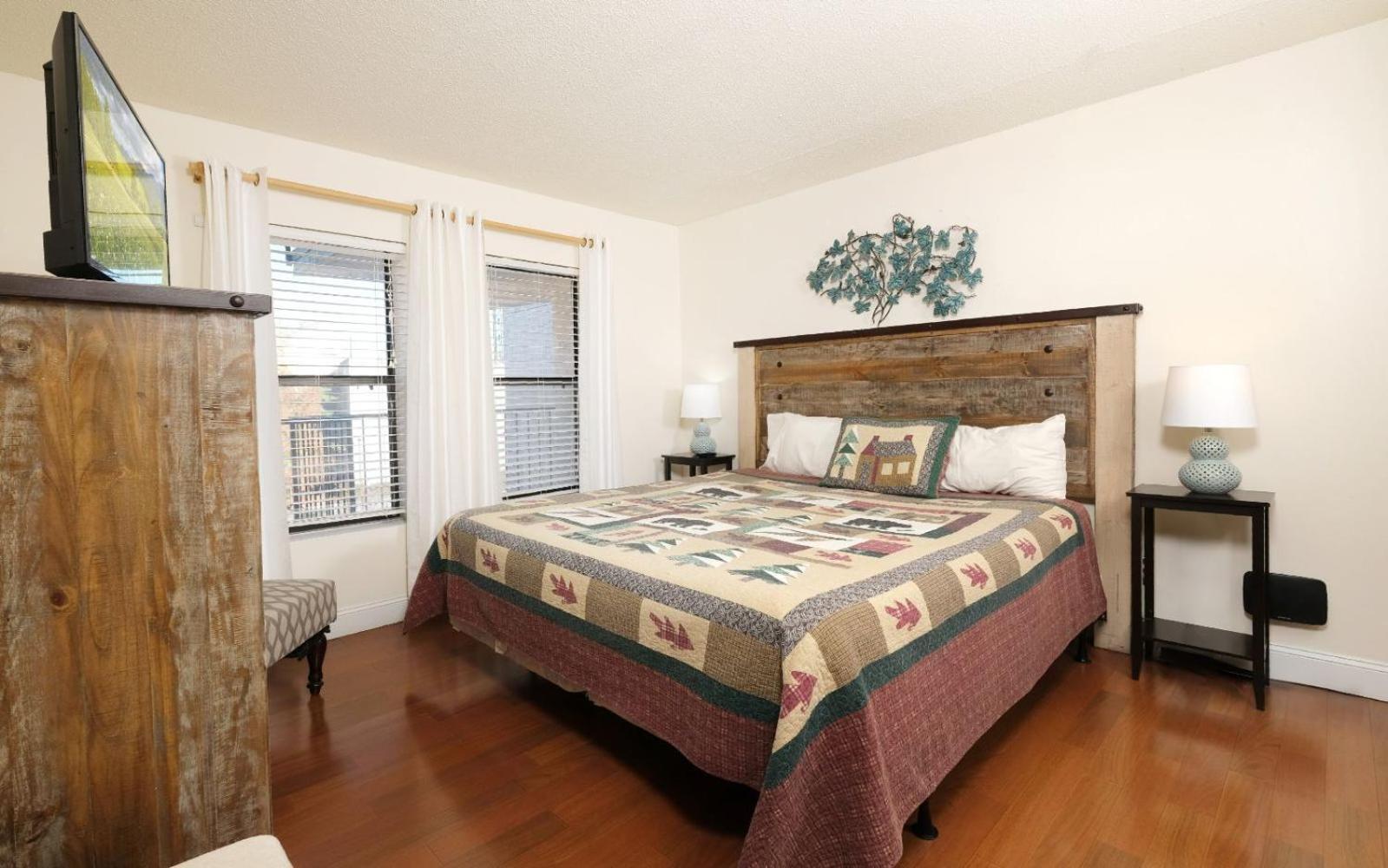 Oak Square 305 Gatlinburg
