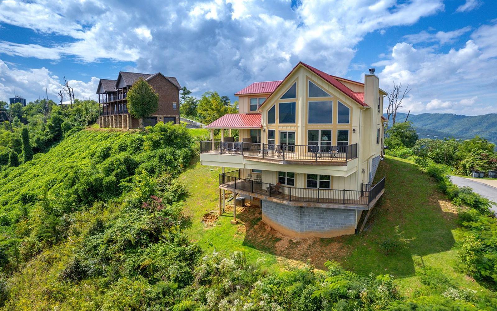 Villa Falcons View