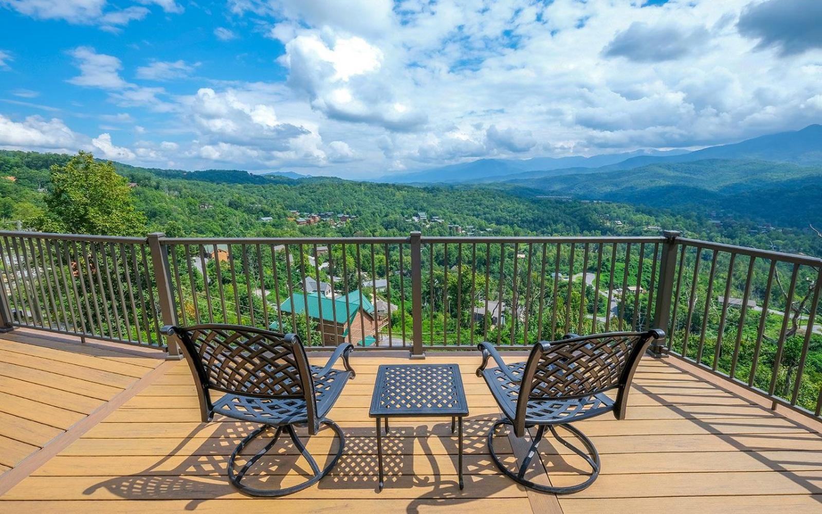 Villa Falcons View *