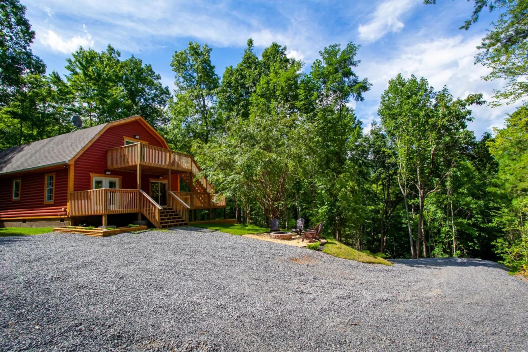 A Country Retreat Villa Gatlinburg