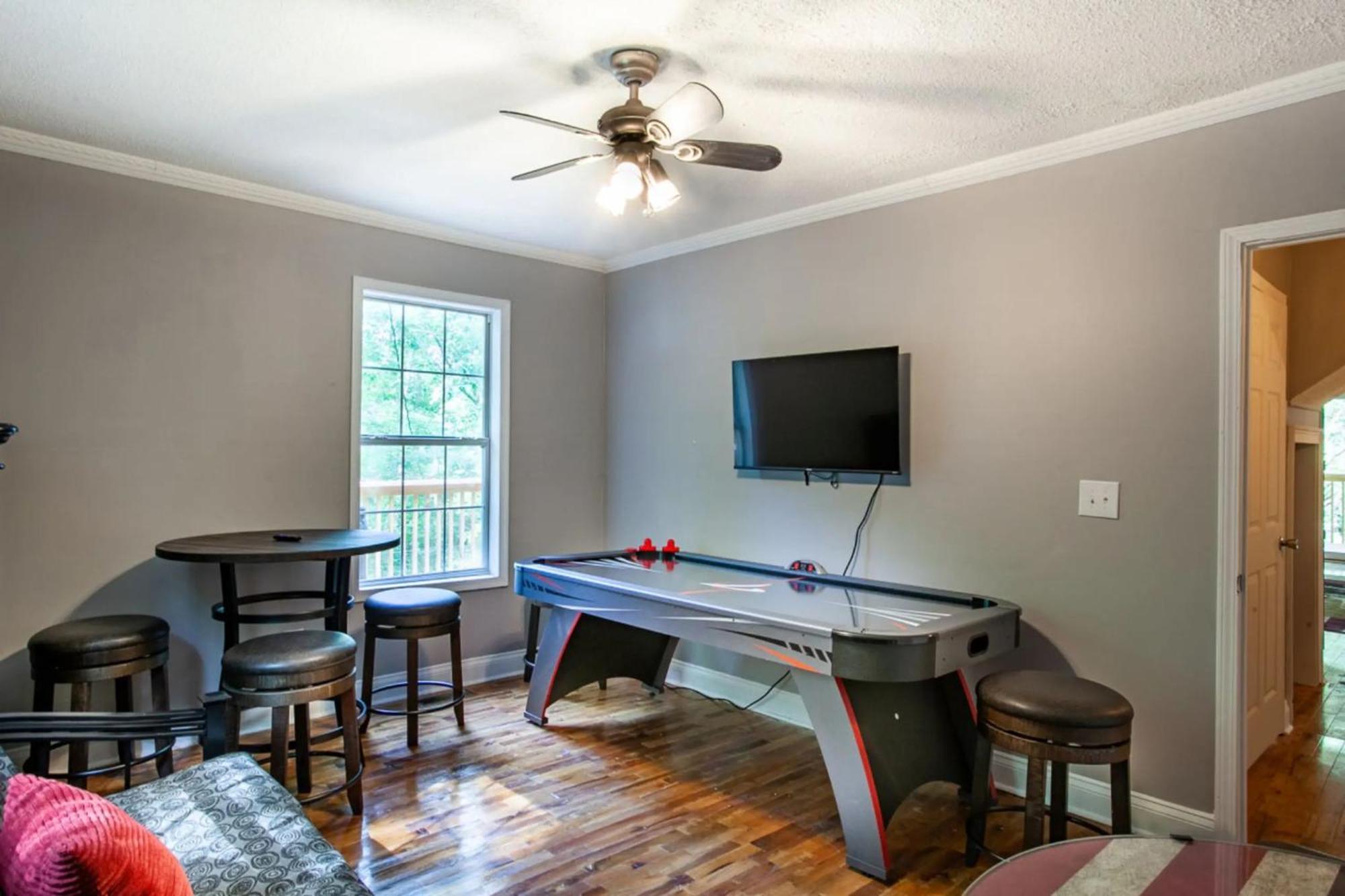A Country Retreat Villa Gatlinburg