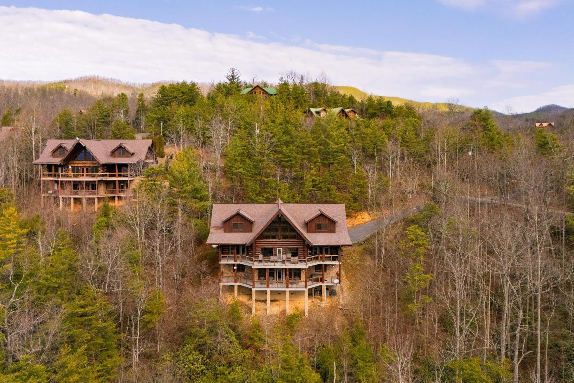 Luxury W Panoramic Views Firepit Game Pinnacle Holiday home