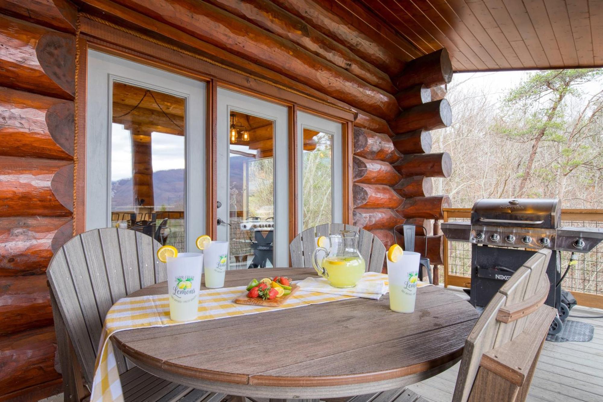 Holiday home Luxury W Panoramic Views Firepit Game Pinnacle Gatlinburg