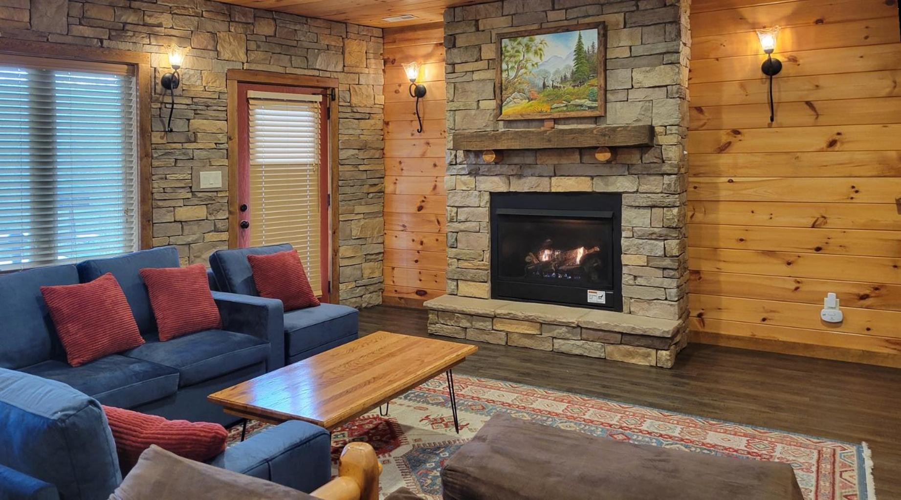Ridge View Nature And Mountain View - Hot Tub - Firepit - Yard - Games