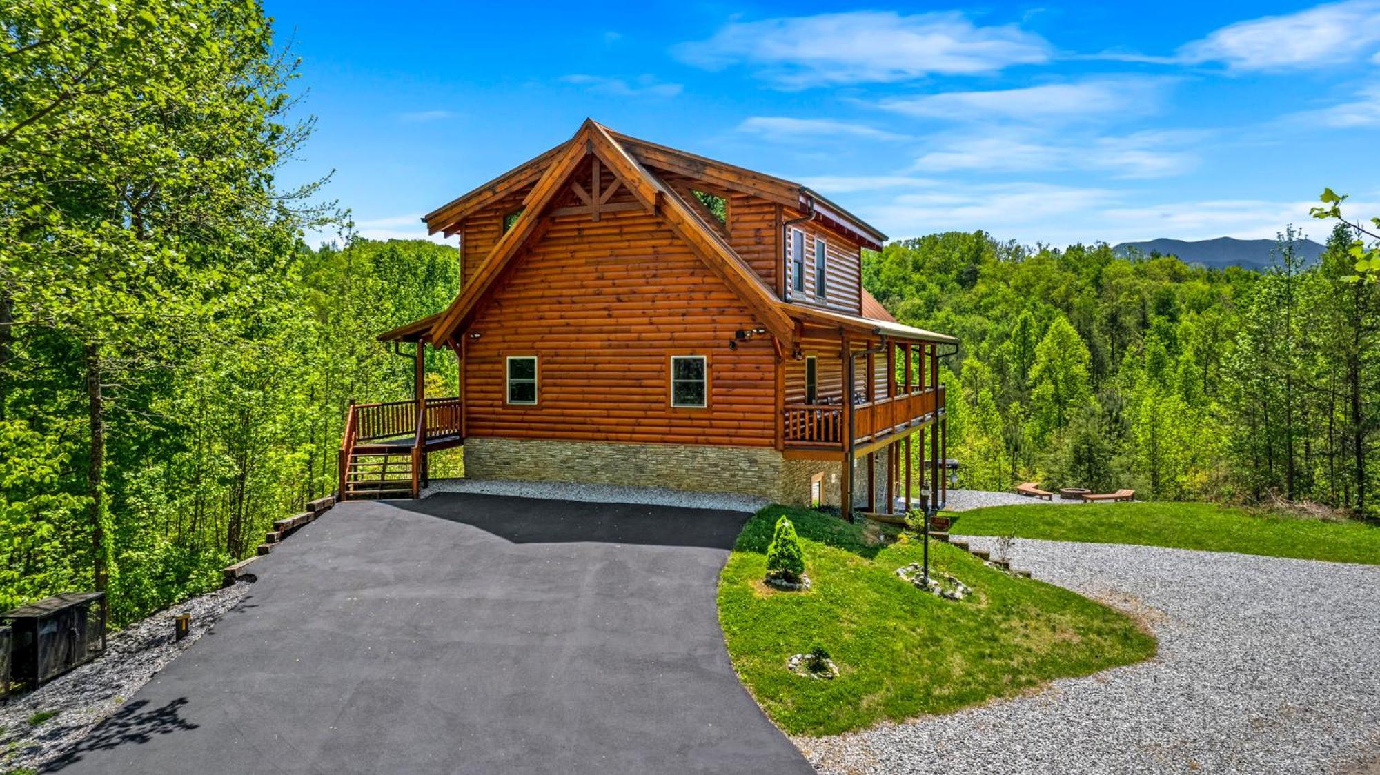 Ridge View Nature And Mountain View - Hot Tub - Firepit - Yard - Games Holiday home *