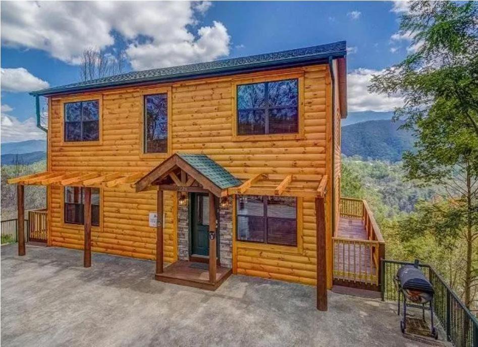Great Smoky View, Panoramic View, 1089 Of Free Tickets For Each Paid Day, Dollywood And *