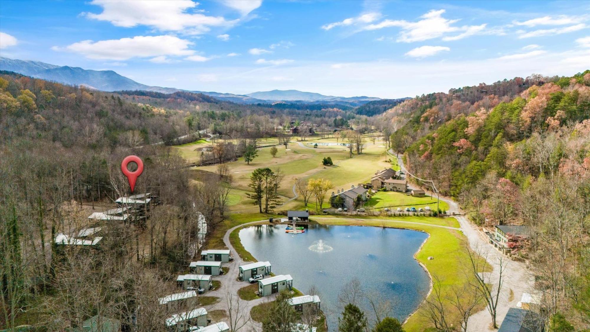 Holiday home Splash Mountain Lodge, Huge Cabin, Get 1089 Of Free Attraction Tickets For Each Paid Day, Dollywood *