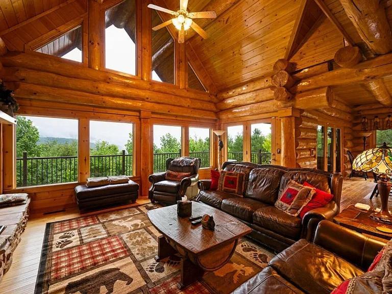 Bella Vista * Gatlinburg