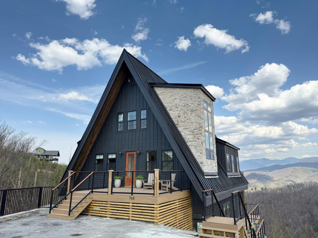The Lookout At Village Hot Tub Games Holiday home